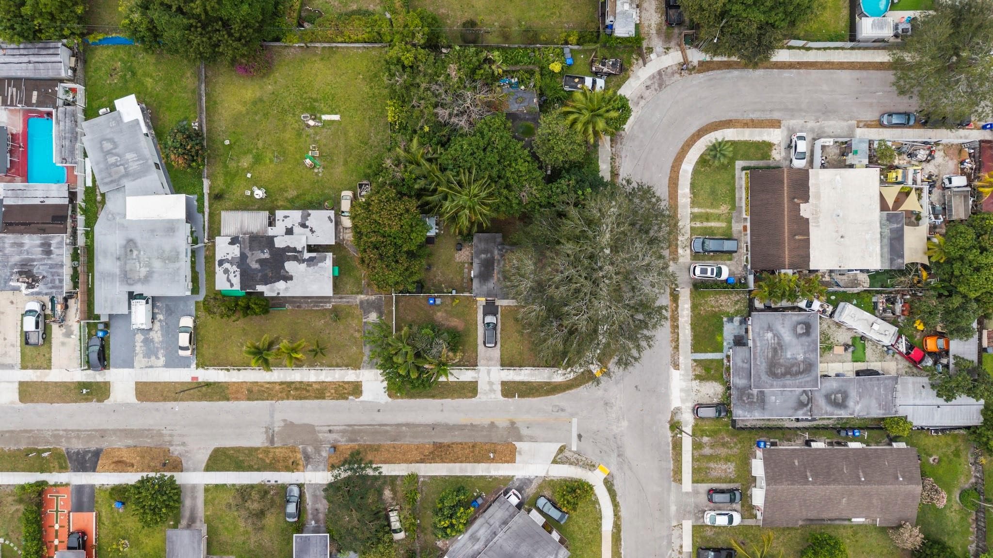 5829 Hayes Street, Hollywood, FL 33021 — photo 8 of 35
