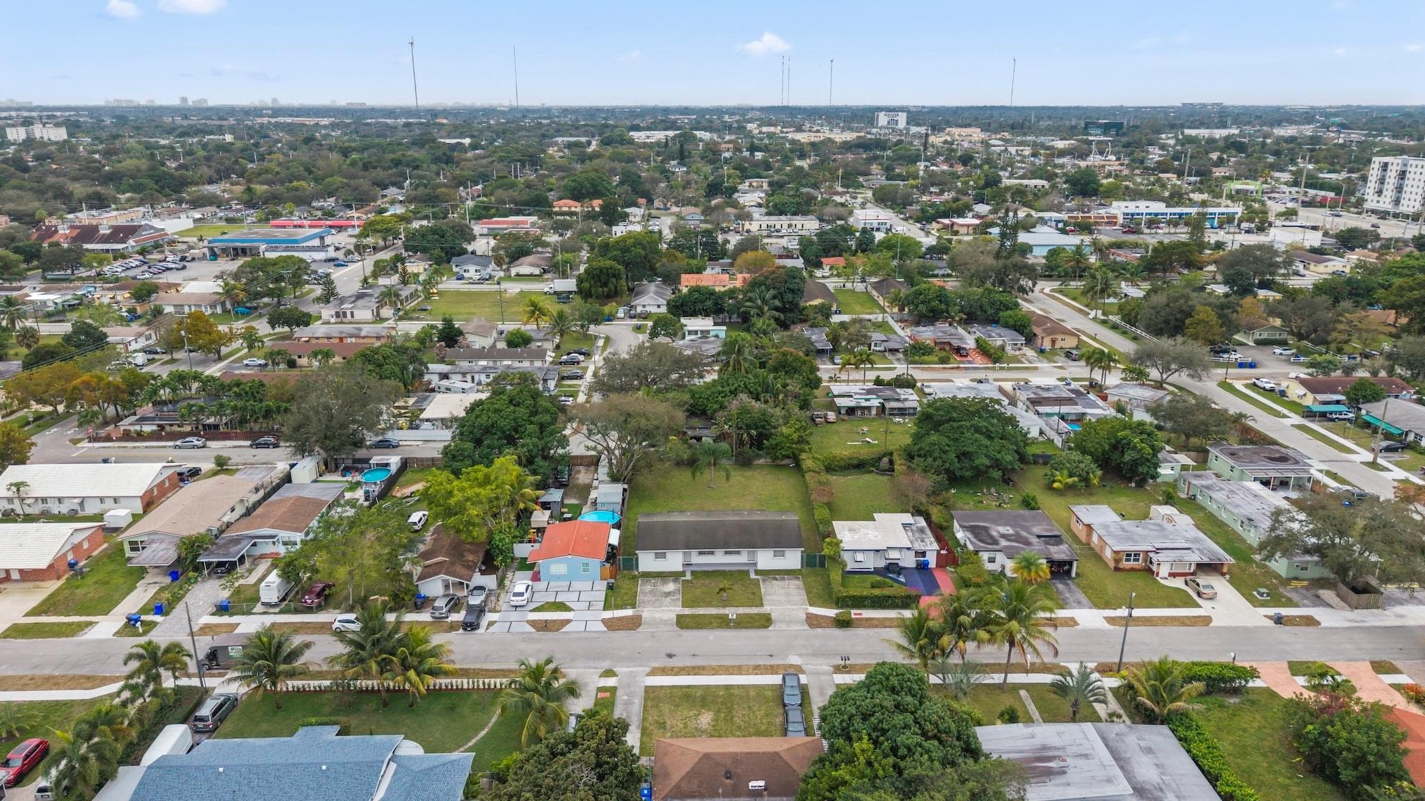 5829 Hayes Street, Hollywood, FL 33021 — photo 11 of 35