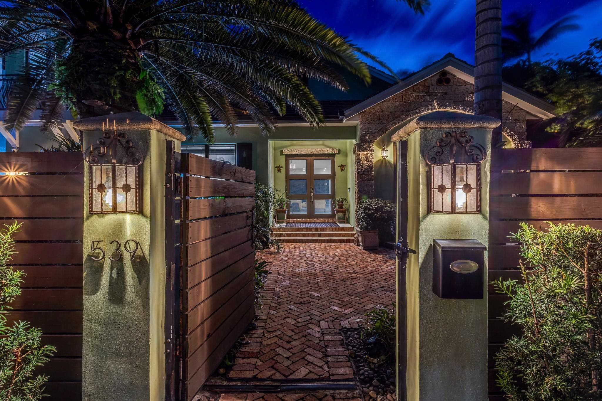 539 NE 10th Avenue, Fort Lauderdale, FL 33301 — photo 3 of 45