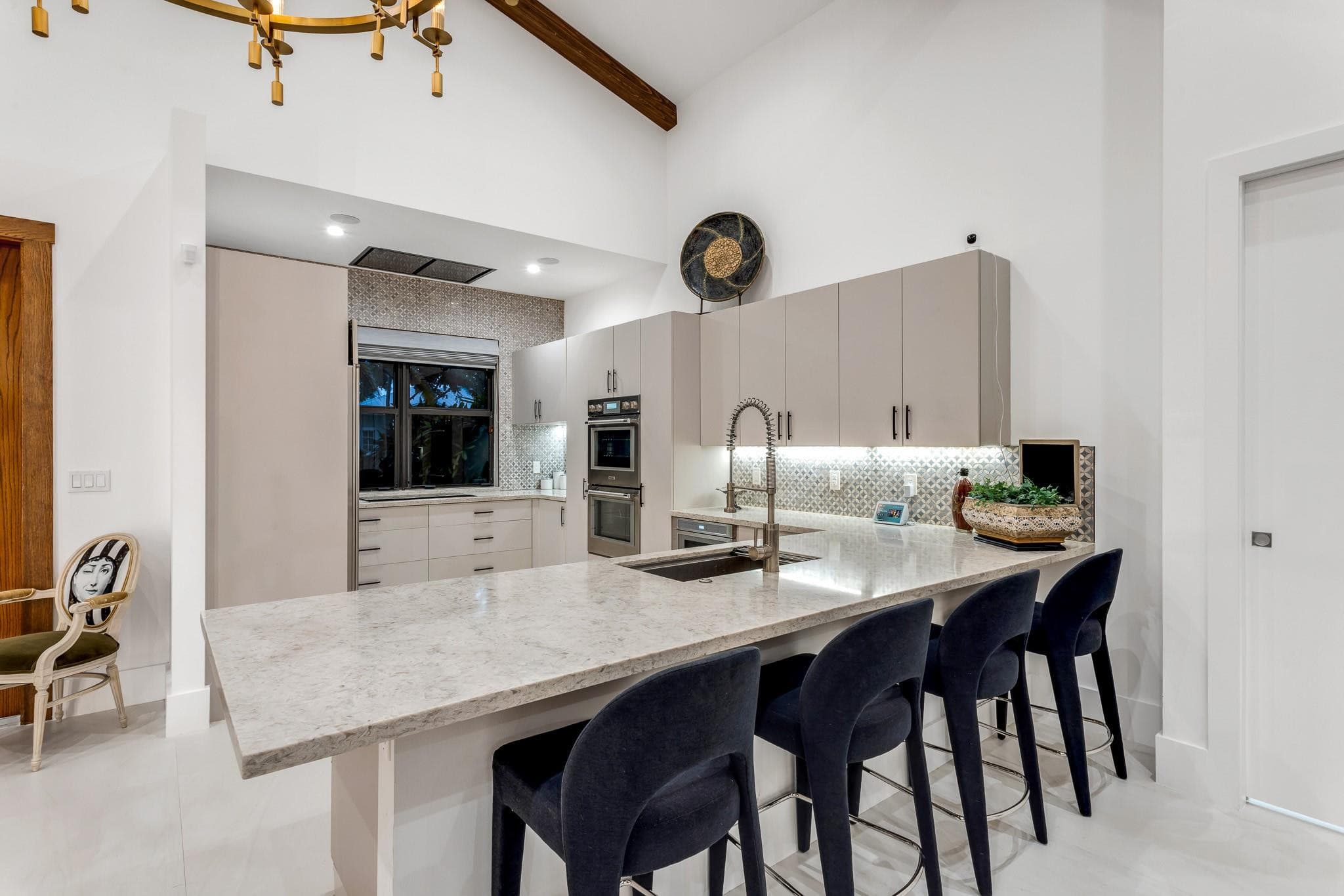 539 NE 10th Avenue, Fort Lauderdale, FL 33301 — photo 13 of 45