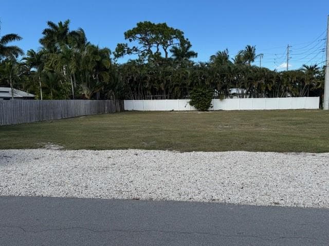 435 NE 25th Street, Wilton Manors, FL 33305 — photo 3 of 17
