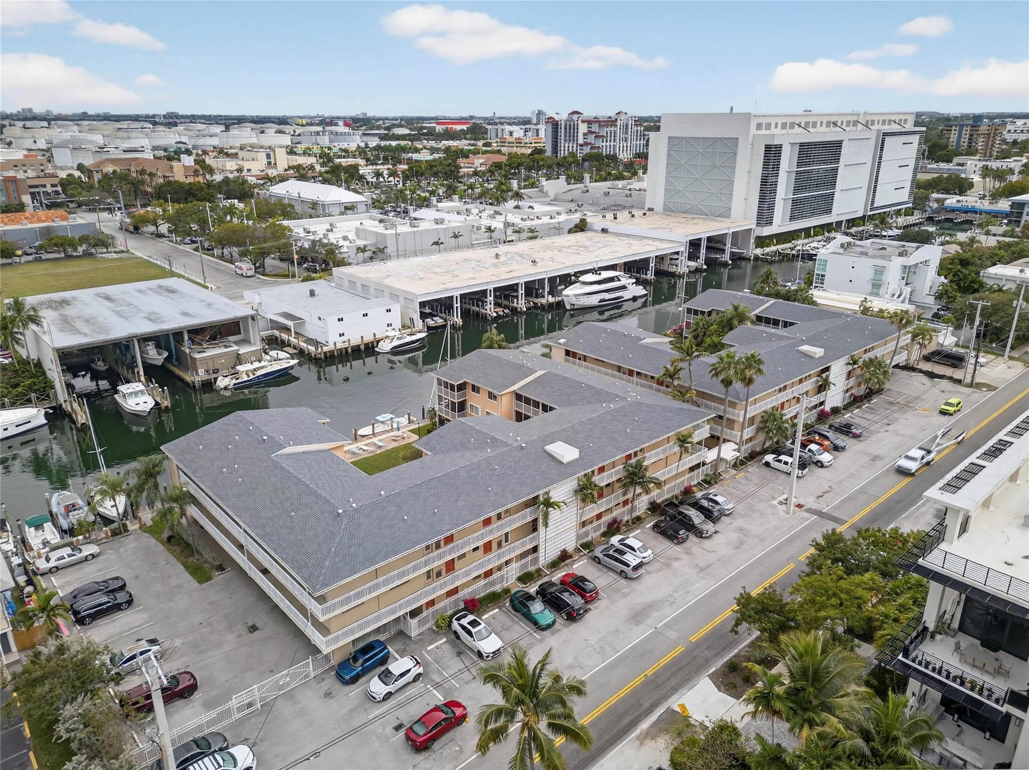 1510 SE 15th Street 310, Fort Lauderdale, FL 33316 — photo 3 of 36
