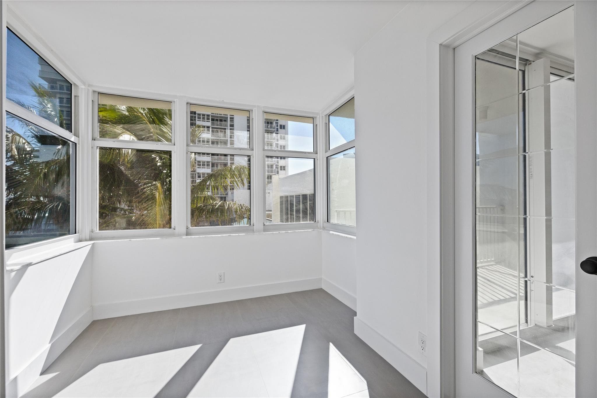 1360 S Ocean Boulevard 403, Pompano Beach, FL 33062 — photo 19 of 36