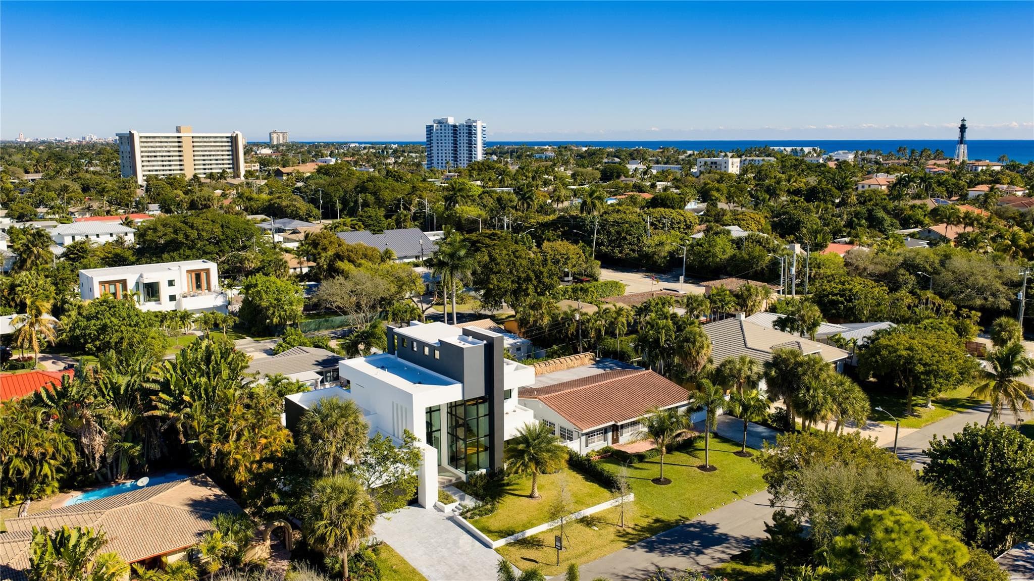 3205 Leigh Road, Pompano Beach, FL 33062 — photo 4 of 40