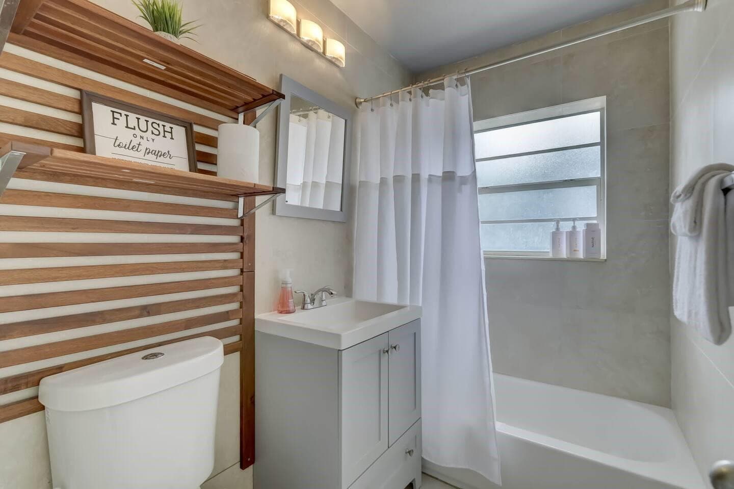2740 NE 30th Place, Fort Lauderdale, FL 33306 — photo 5 of 22