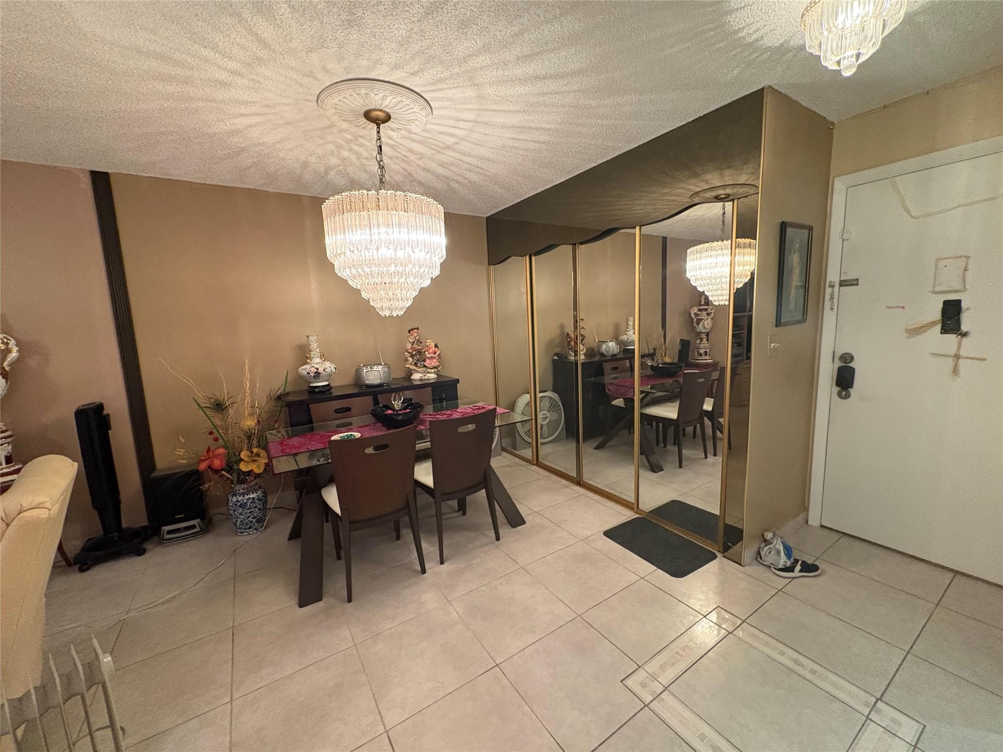 Condominium in North Lauderdale — photo 4 of 18