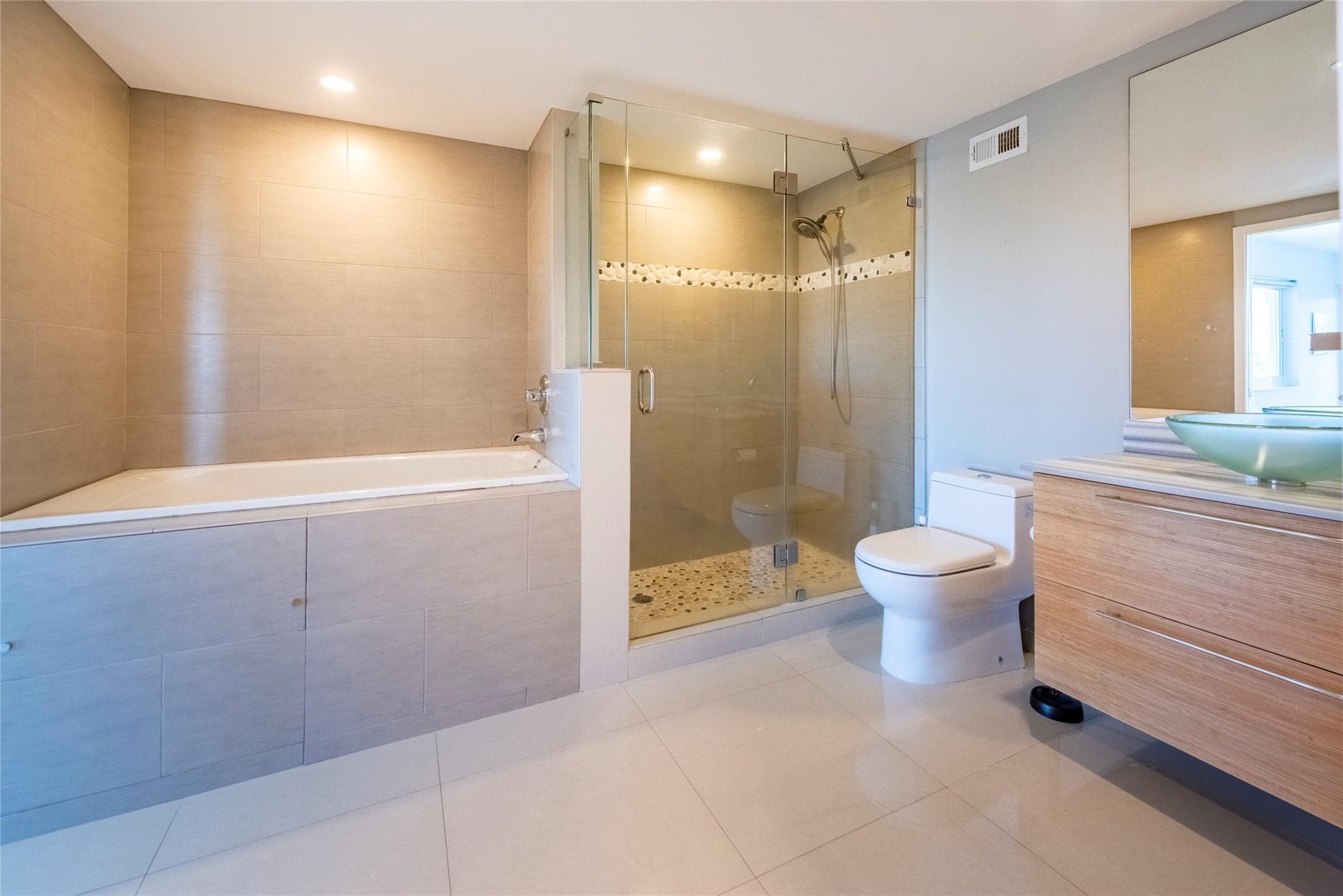 1151 N Fort Lauderdale Beach Boulevard 4C, Fort Lauderdale, FL 33304 — photo 20 of 30