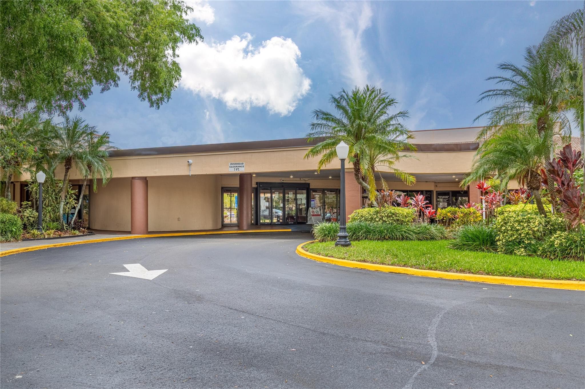 9420 Sunrise Lakes Boulevard 212, Sunrise, FL 33322 — photo 2 of 47