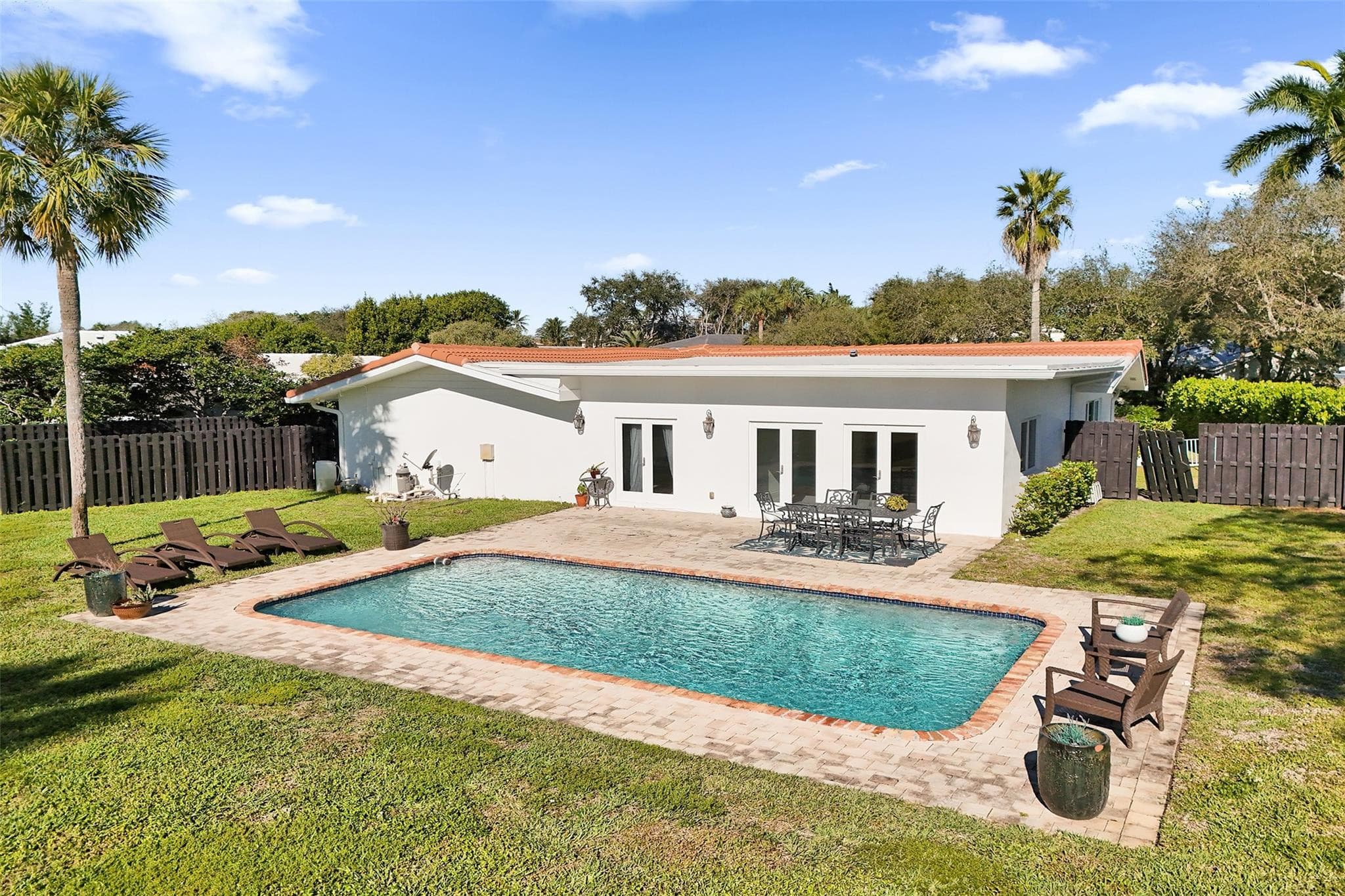 26 Cayuga Road, Sea Ranch Lakes, FL 33308 — photo