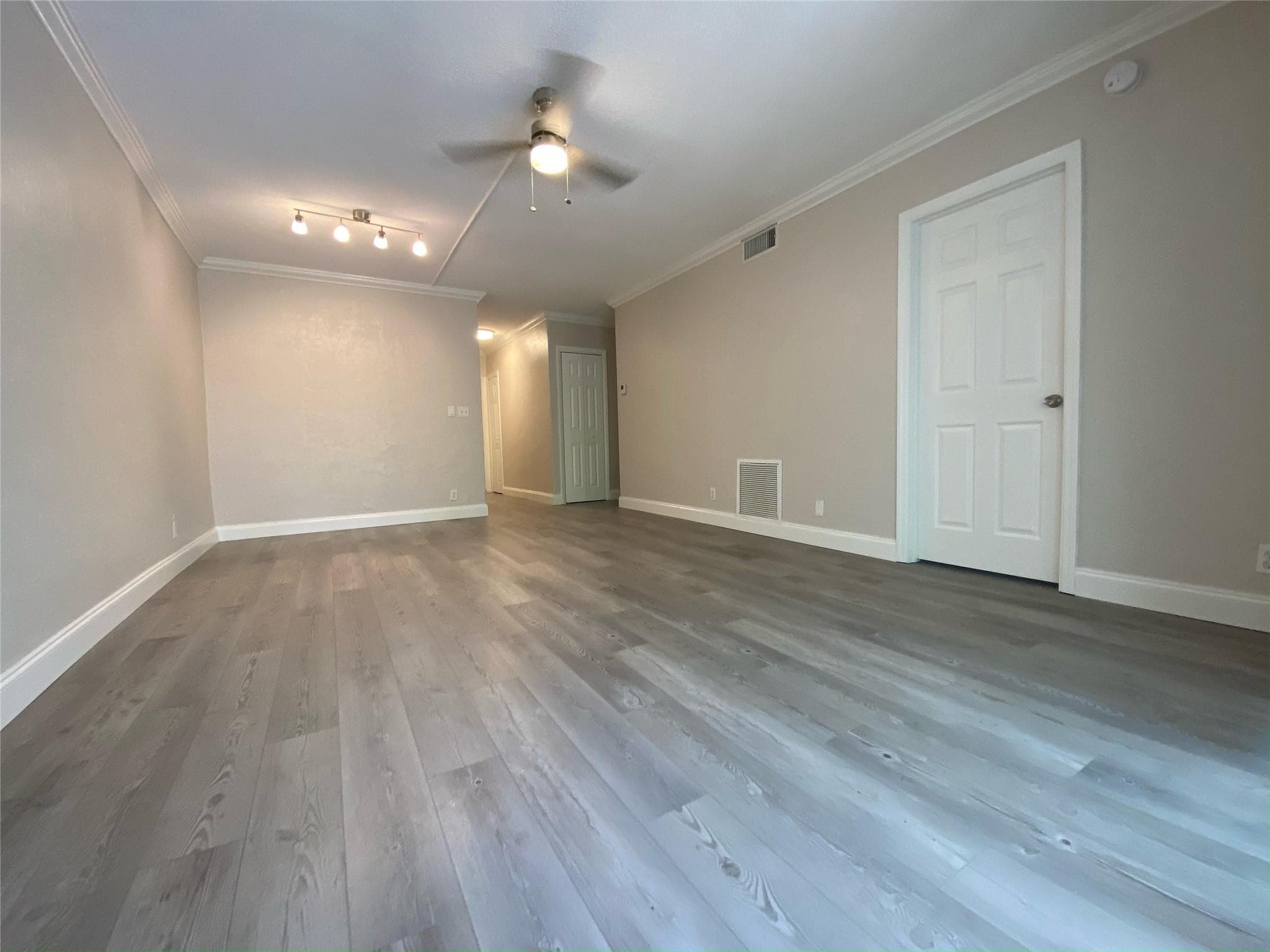 1400 NE 57th Street 104, Fort Lauderdale, FL 33334 — photo 1 of 12