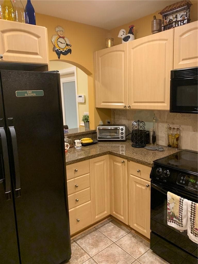 1334 NE 16th Avenue, Fort Lauderdale, FL 33304 — photo 6 of 37