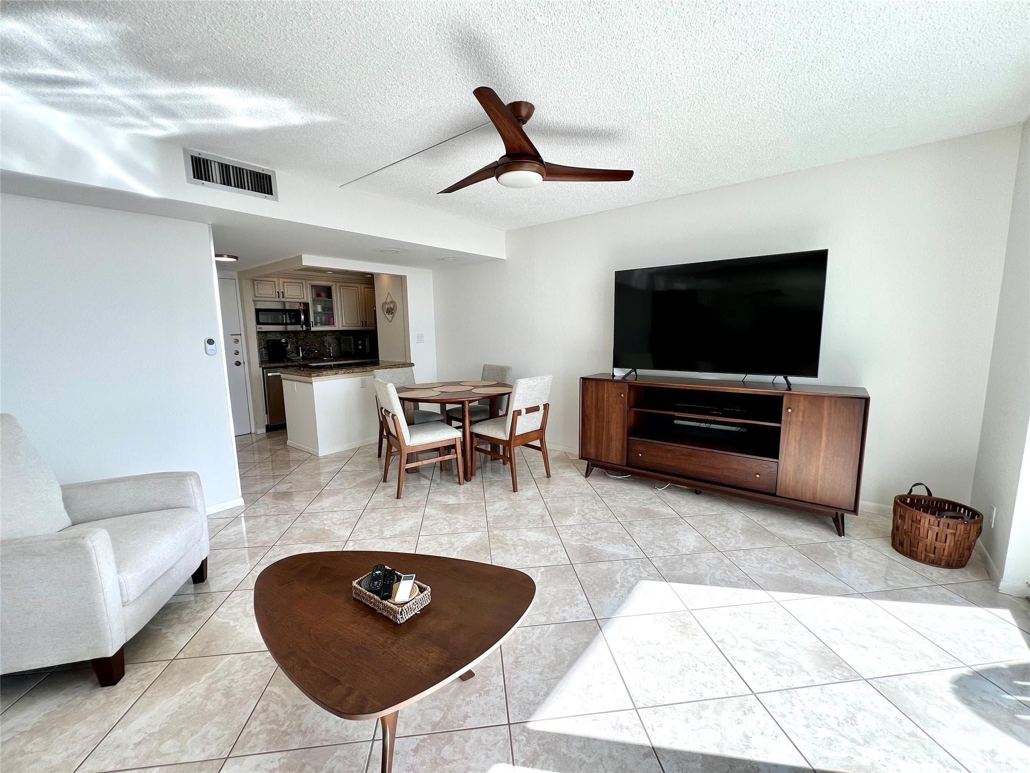 111 Briny Avenue 1908, Pompano Beach, FL 33062 — photo 7 of 35