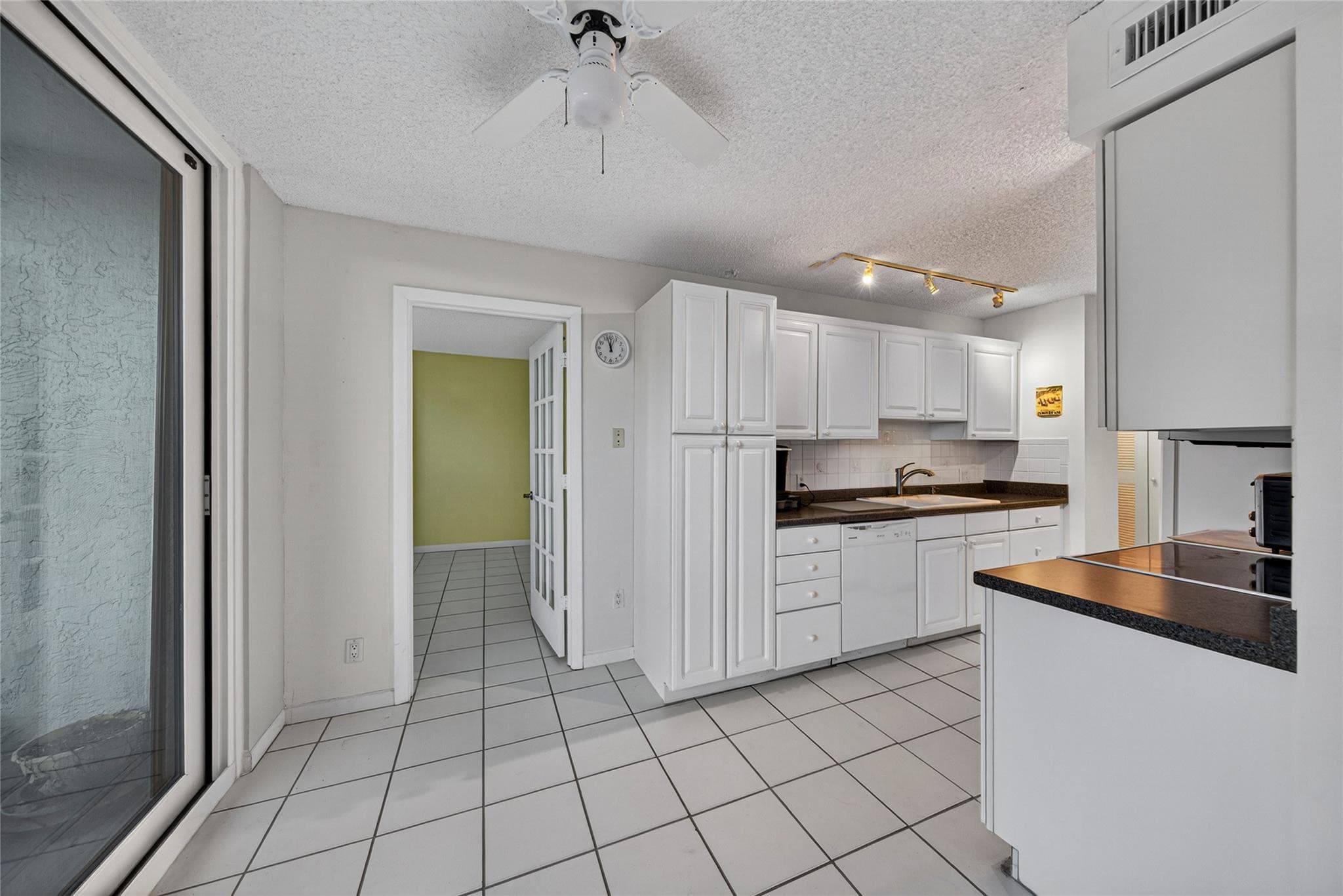 1500 N Ocean Boulevard 203, Pompano Beach, FL 33062 — photo 7 of 44