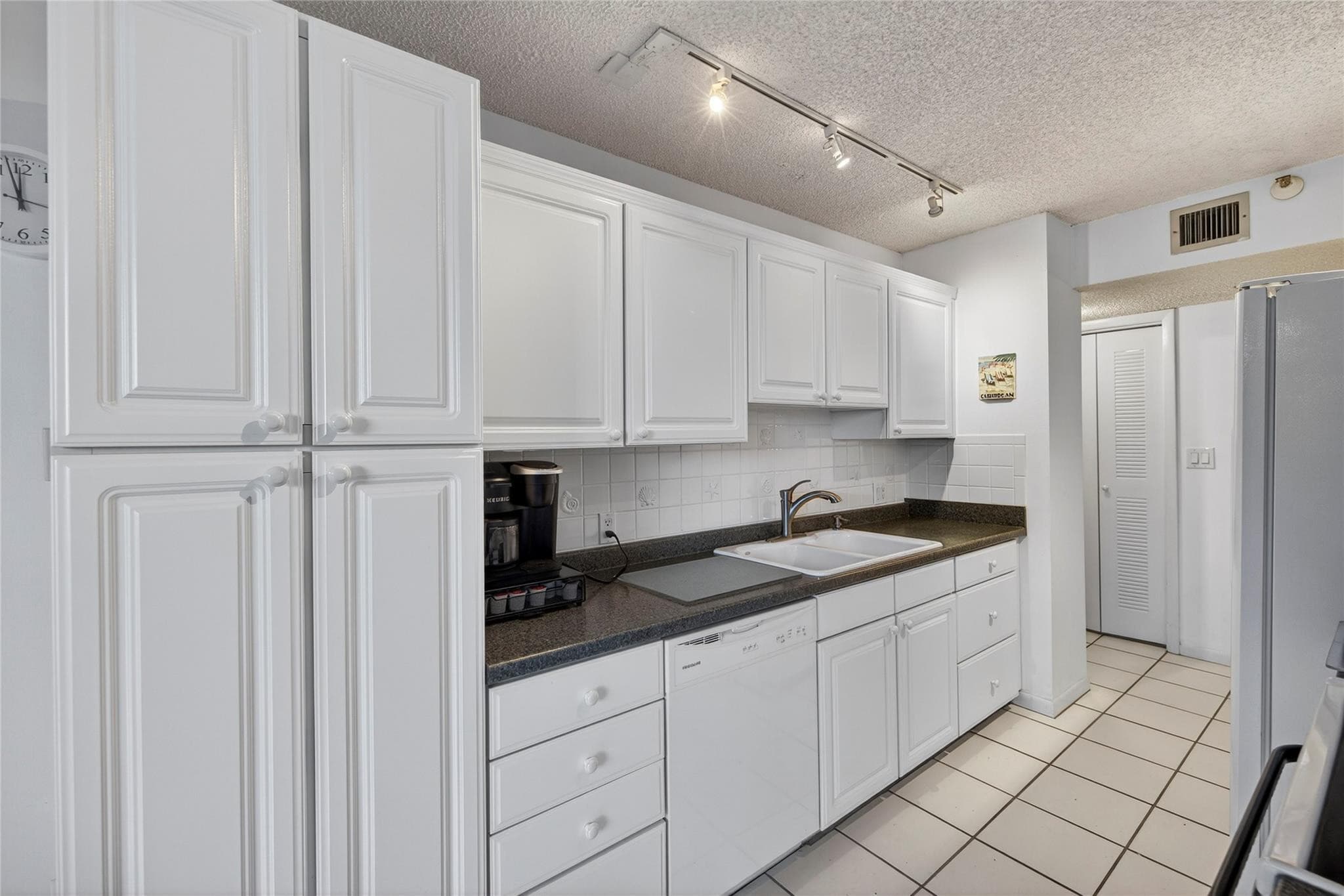 1500 N Ocean Boulevard 203, Pompano Beach, FL 33062 — photo 8 of 44