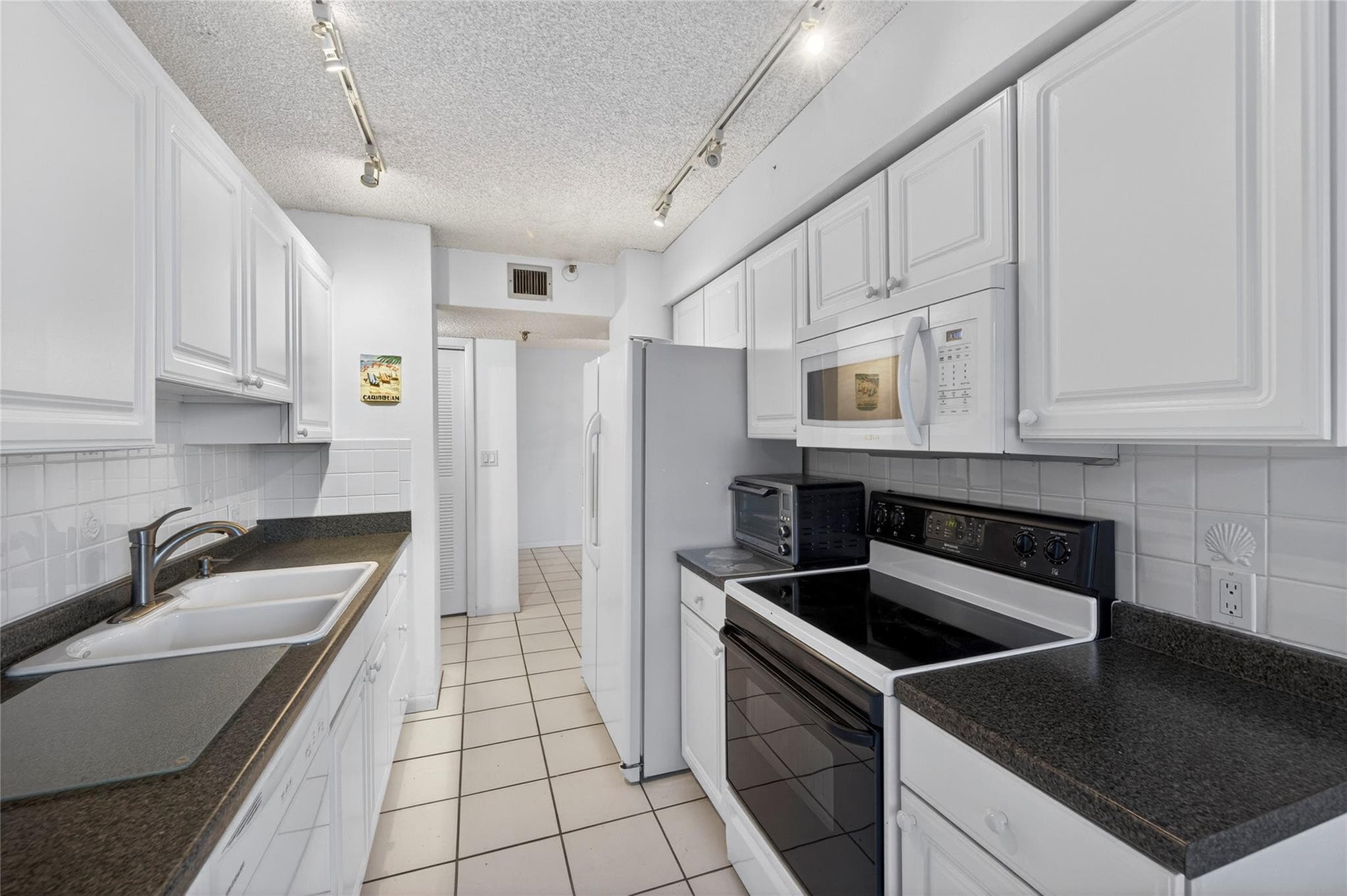 1500 N Ocean Boulevard 203, Pompano Beach, FL 33062 — photo 9 of 44