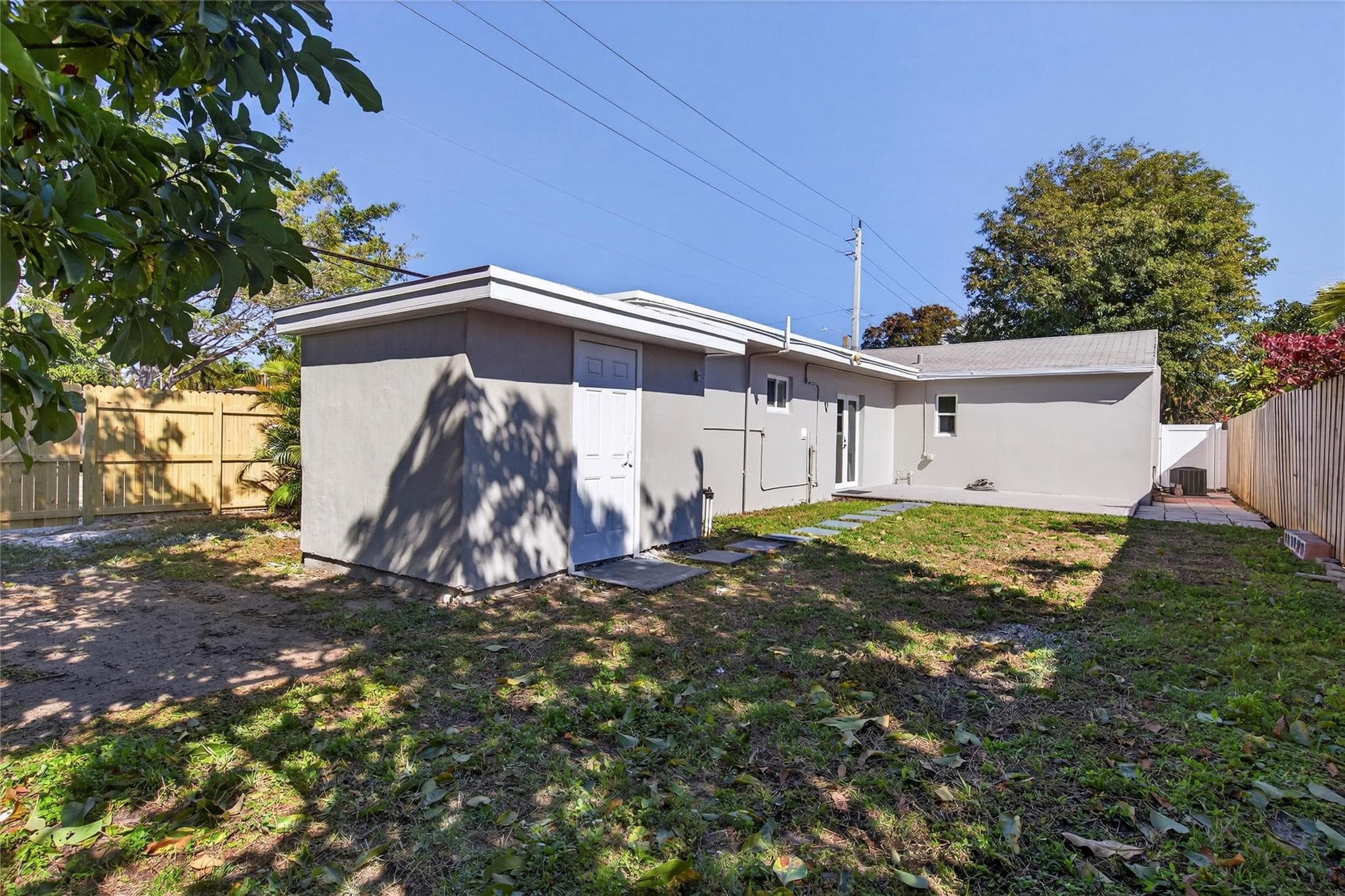 1445 NE 1st Avenue, Fort Lauderdale, FL 33304 — photo 5 of 43