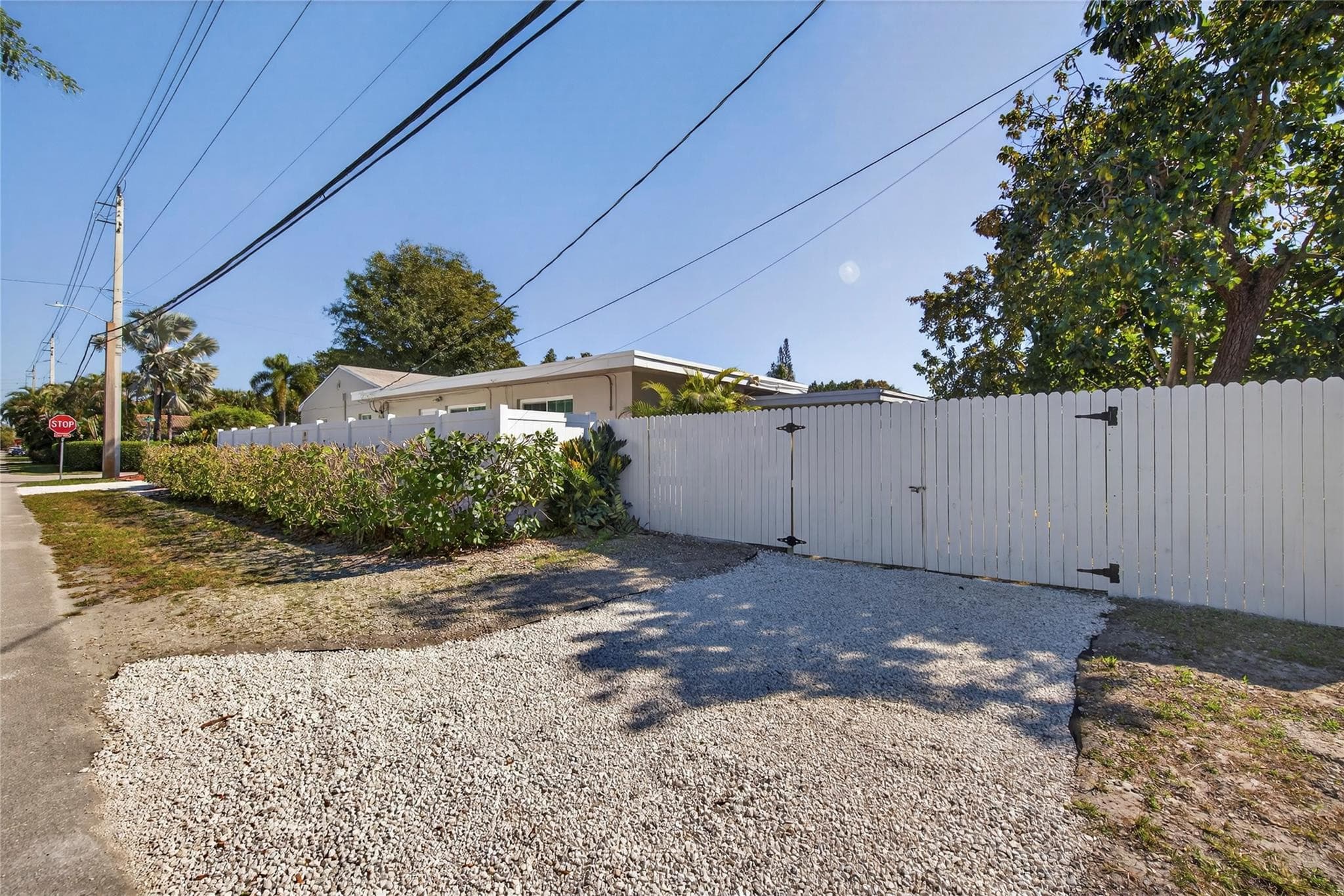 1445 NE 1st Avenue, Fort Lauderdale, FL 33304 — photo 38 of 43