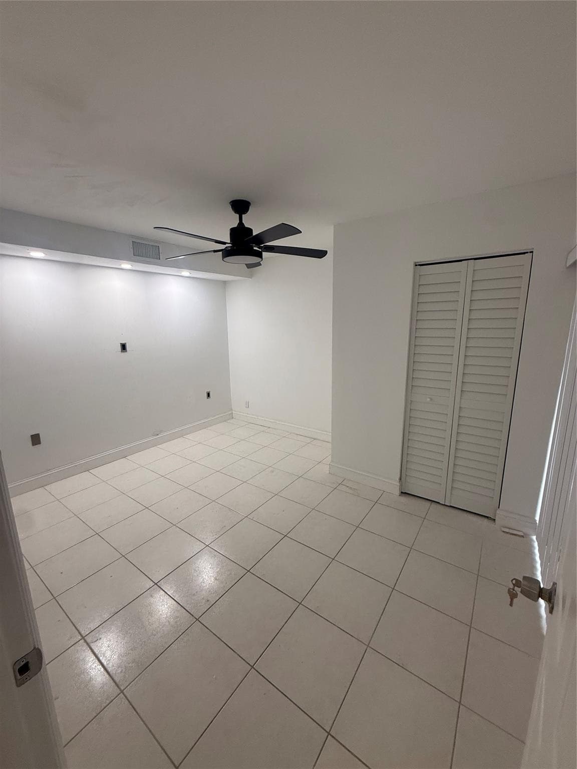 9138 SW 23rd Street B, Davie, FL 33324 — photo 2 of 21