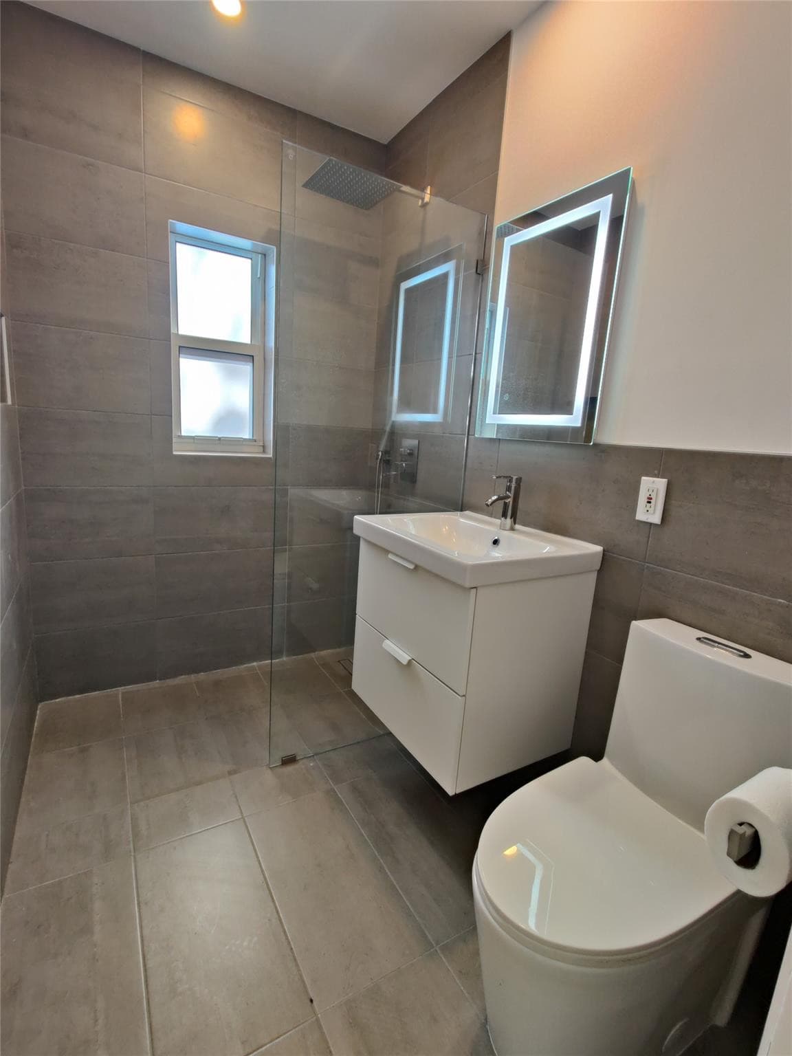 733 NE 18th Avenue, Fort Lauderdale, FL 33304 — photo 24 of 88