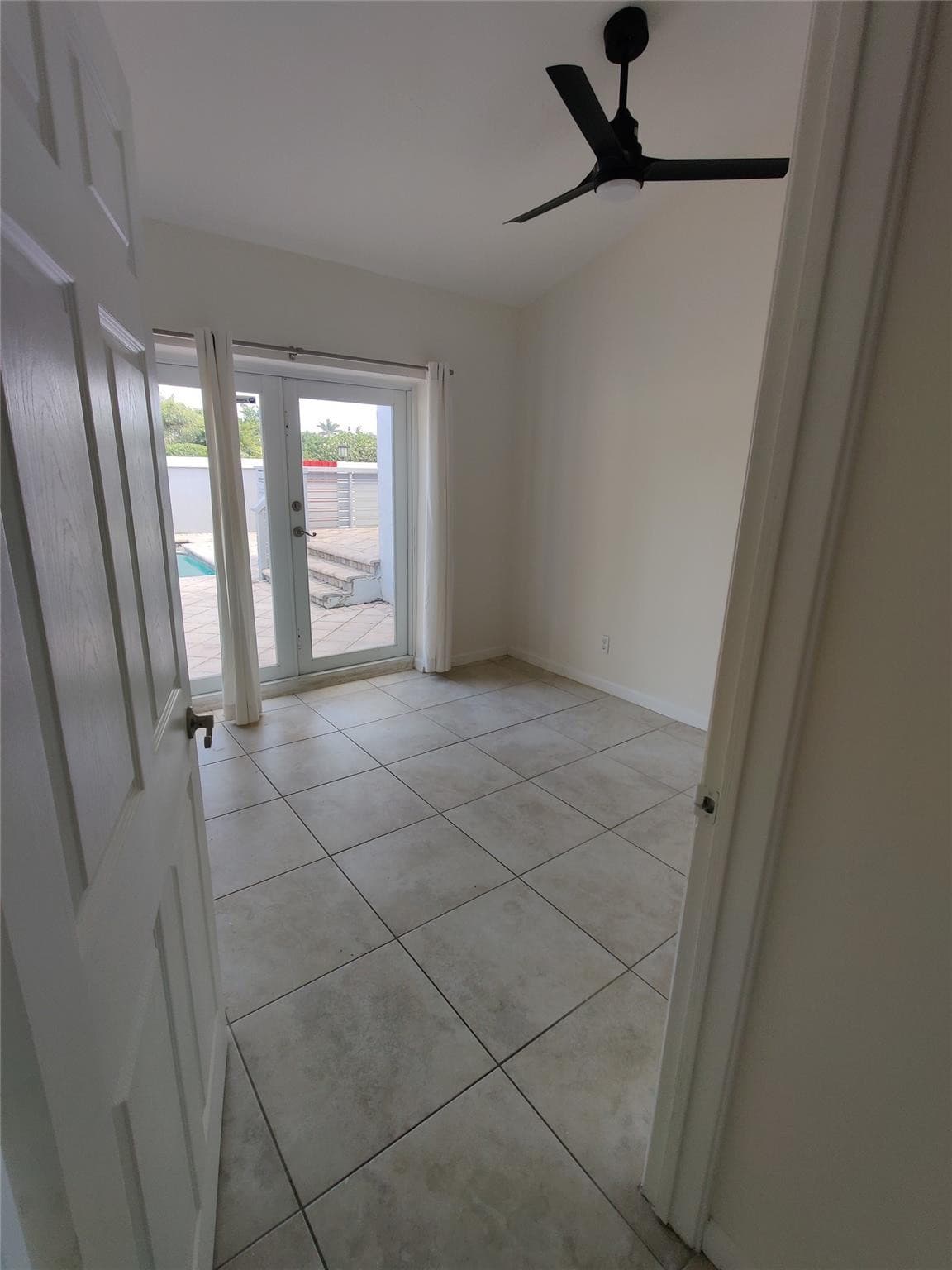 733 NE 18th Avenue, Fort Lauderdale, FL 33304 — photo 48 of 88