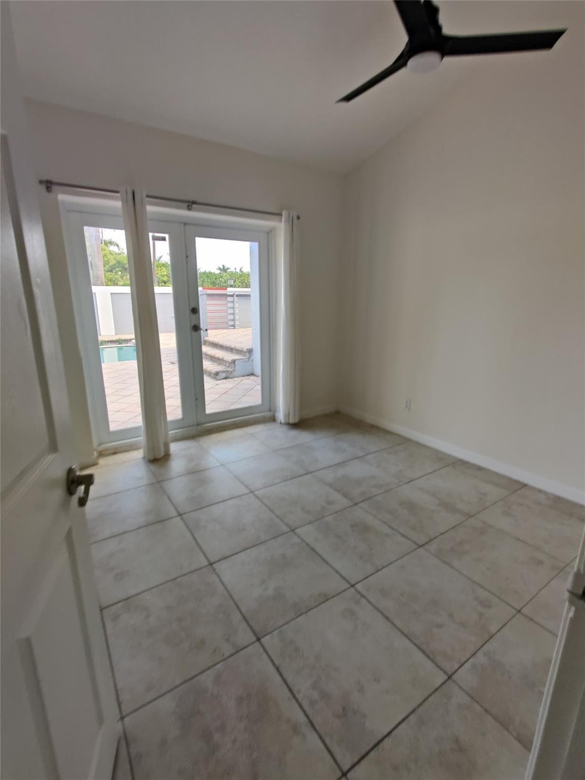 733 NE 18th Avenue, Fort Lauderdale, FL 33304 — photo 52 of 88