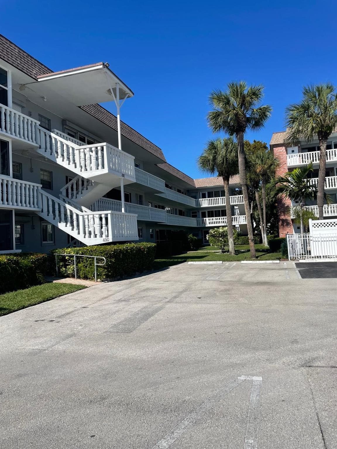490 19th Avenue 106, Fort Lauderdale, FL 33060 — photo 4 of 17