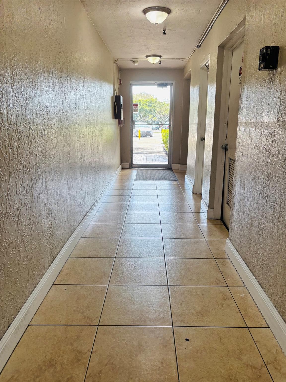 7300 NW 17th Street 405, Plantation, FL 33313 — photo 20 of 22
