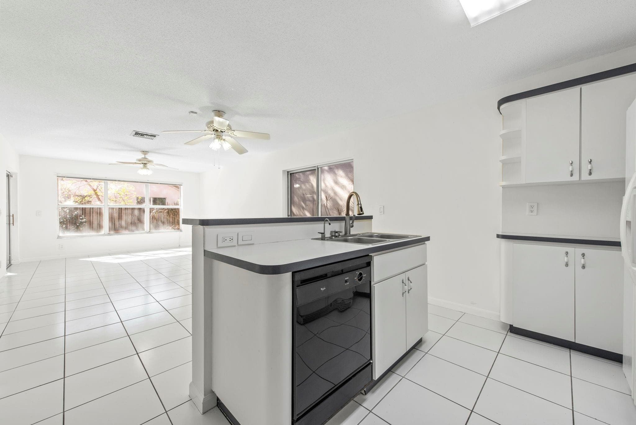 10320 NW 10th Court, Plantation, FL 33322 — photo 13 of 40