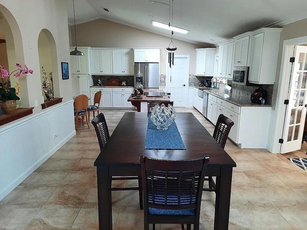 155 31st Avenue, Vero Beach, FL 32968 — photo 12 of 50