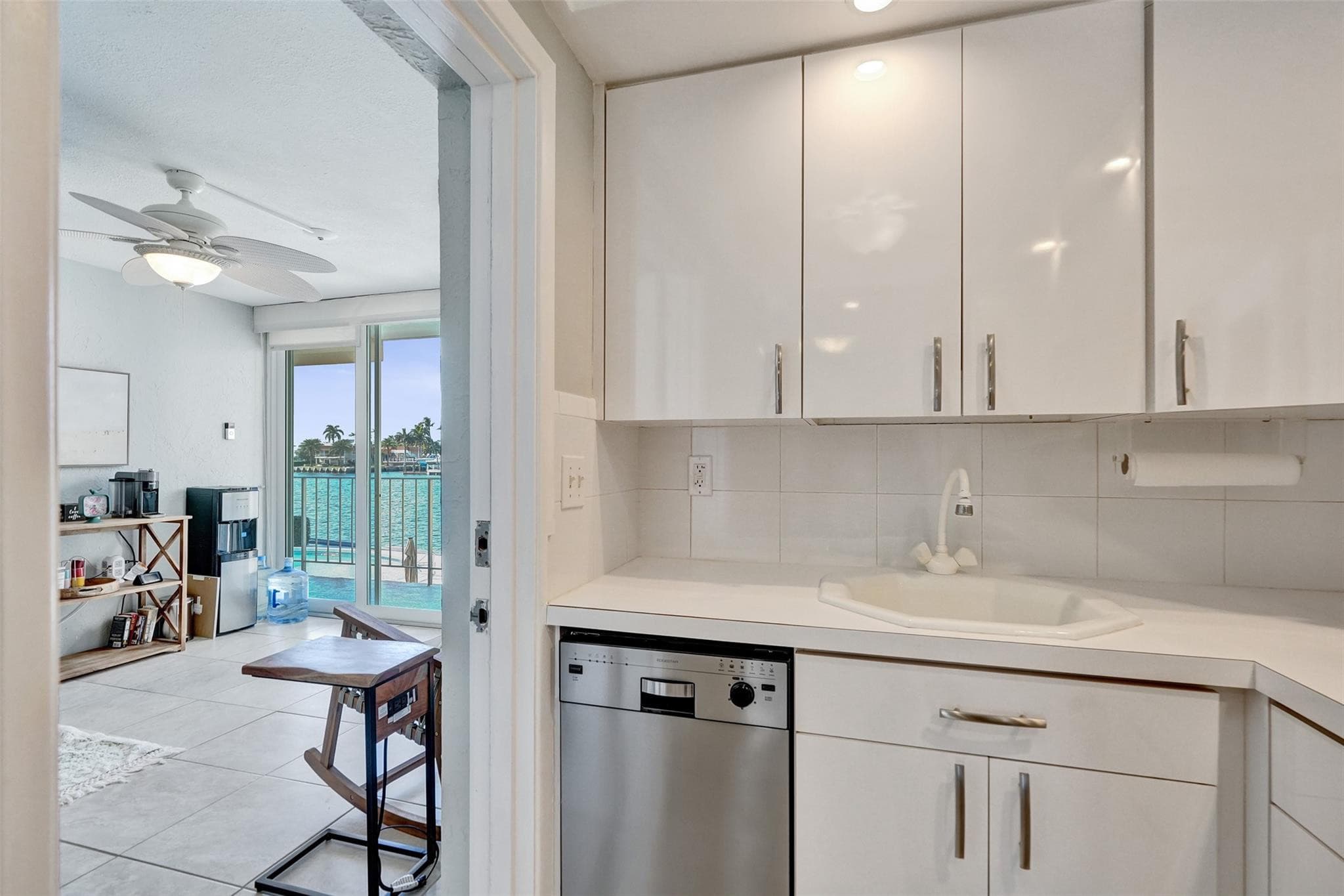 801 N Riverside Drive 4b, Pompano Beach, FL 33062 — photo 15 of 43