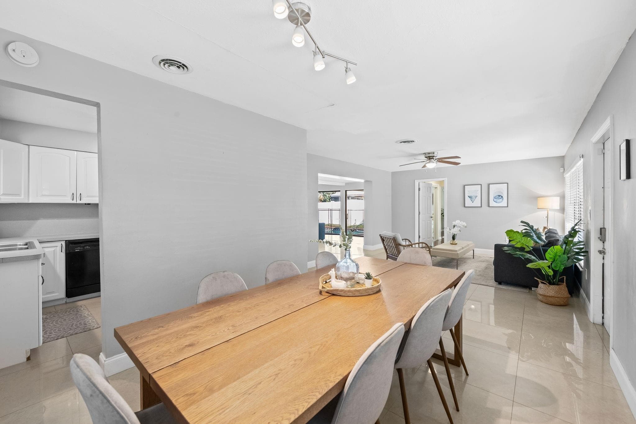 1601 NE 63rd Street, Fort Lauderdale, FL 33334 — photo 8 of 24