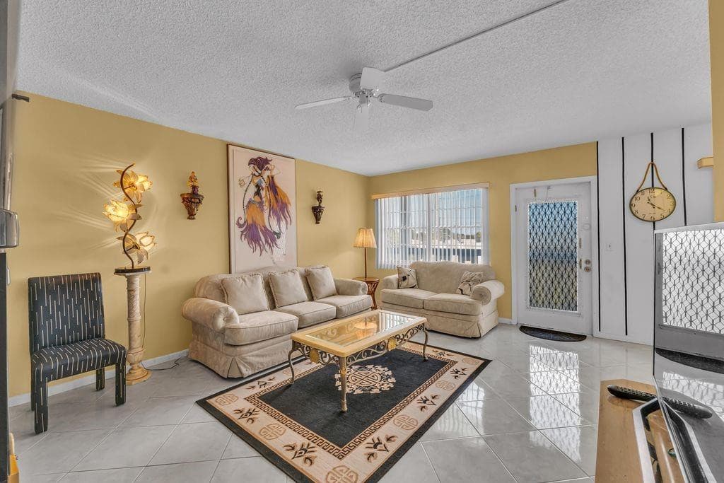 4037 Swansea B 4037, Deerfield Beach, FL 33442 — photo 3 of 36