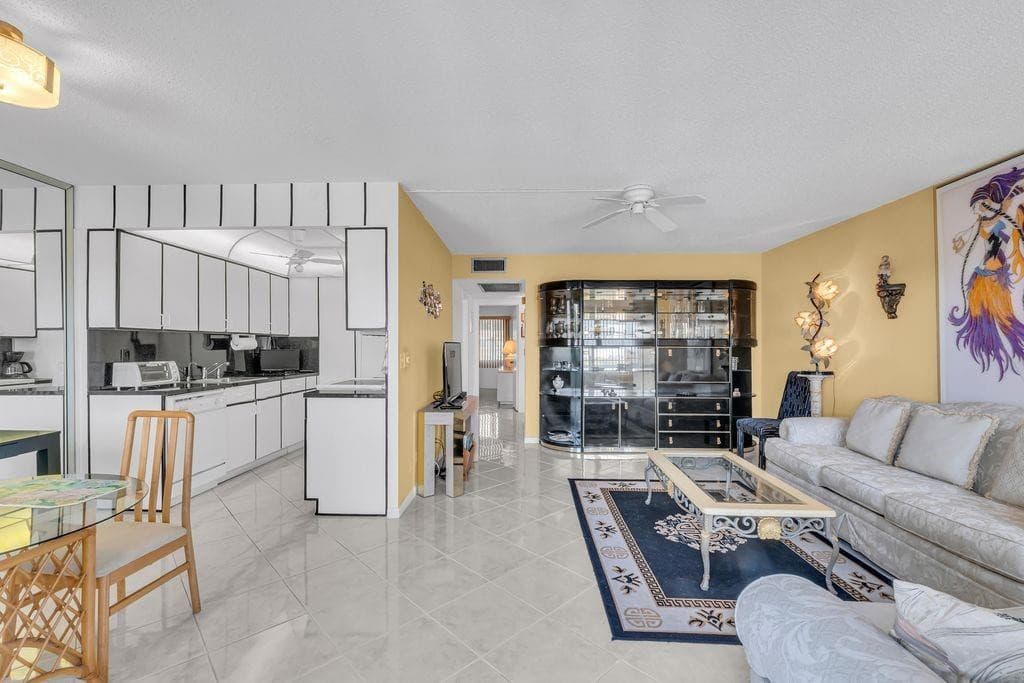 4037 Swansea B 4037, Deerfield Beach, FL 33442 — photo 5 of 36