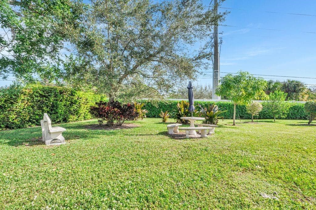 4037 Swansea B 4037, Deerfield Beach, FL 33442 — photo 19 of 36