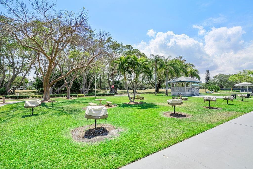 4037 Swansea B 4037, Deerfield Beach, FL 33442 — photo 33 of 36
