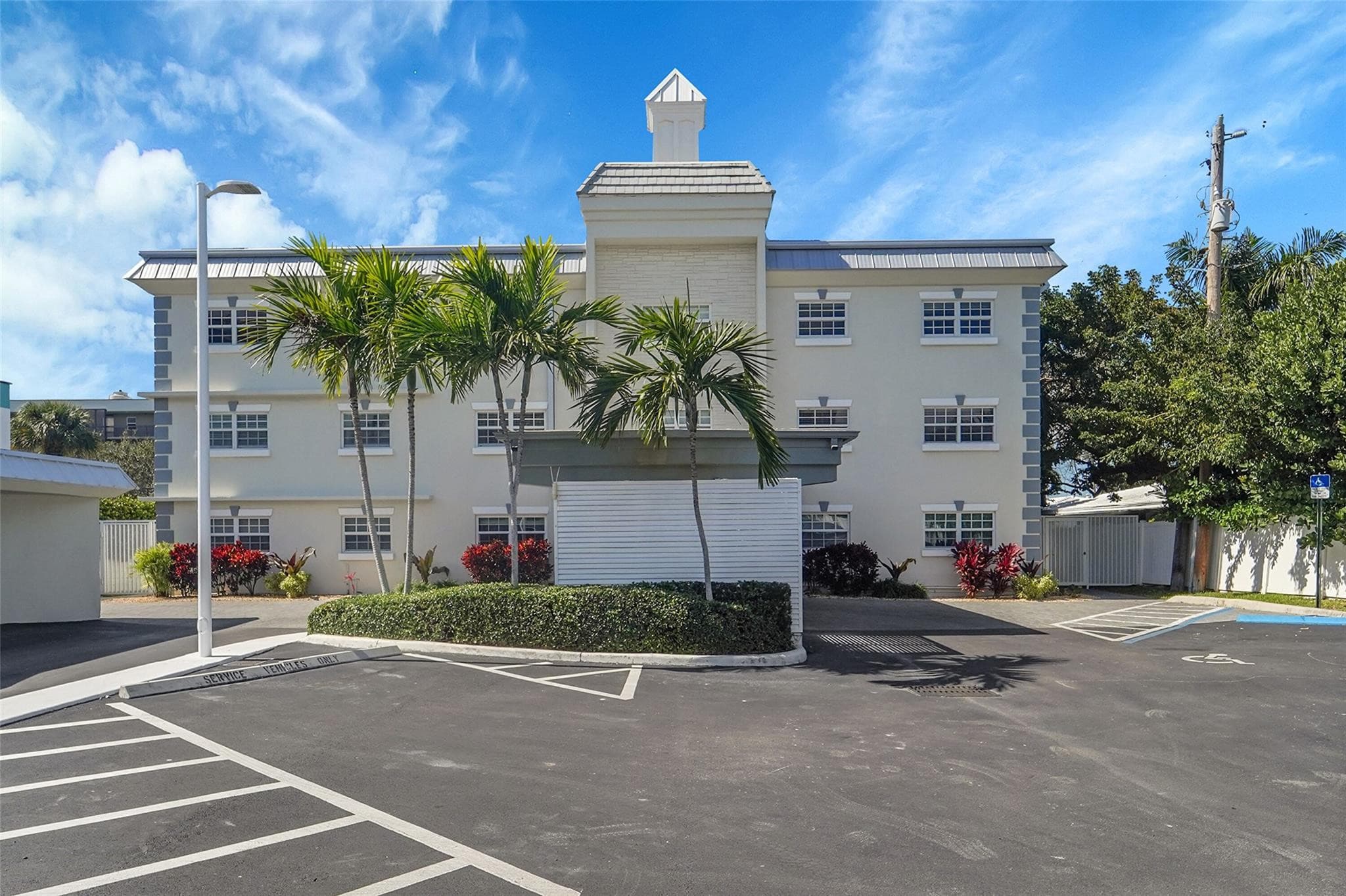 1439 S Ocean Boulevard 105, Lauderdale-By-The-Sea, FL 33062 — photo 5 of 43
