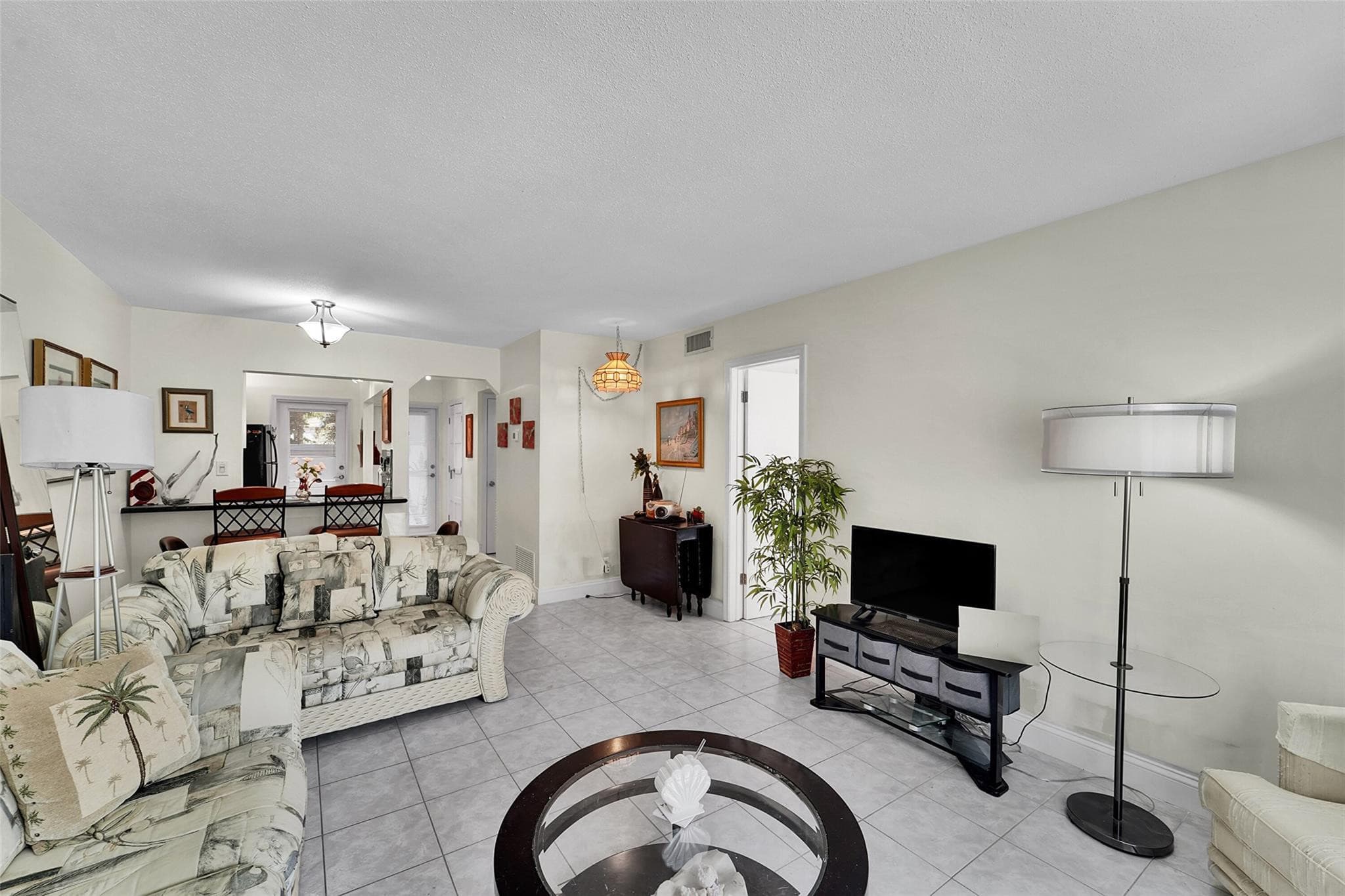 1439 S Ocean Boulevard 105, Lauderdale-By-The-Sea, FL 33062 — photo 12 of 43