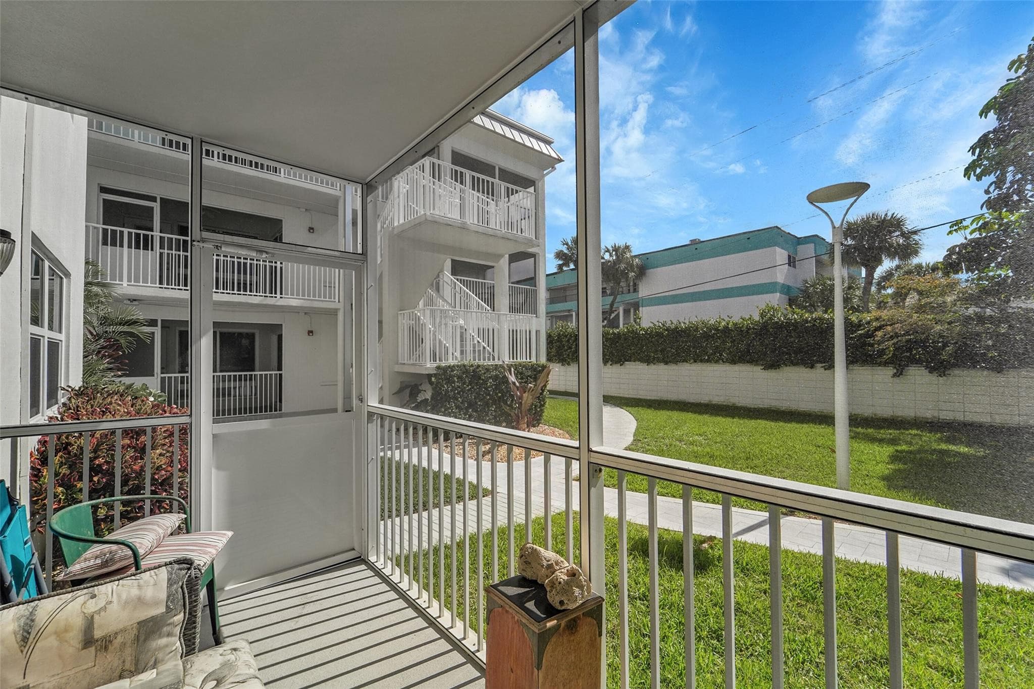 1439 S Ocean Boulevard 105, Lauderdale-By-The-Sea, FL 33062 — photo 16 of 43