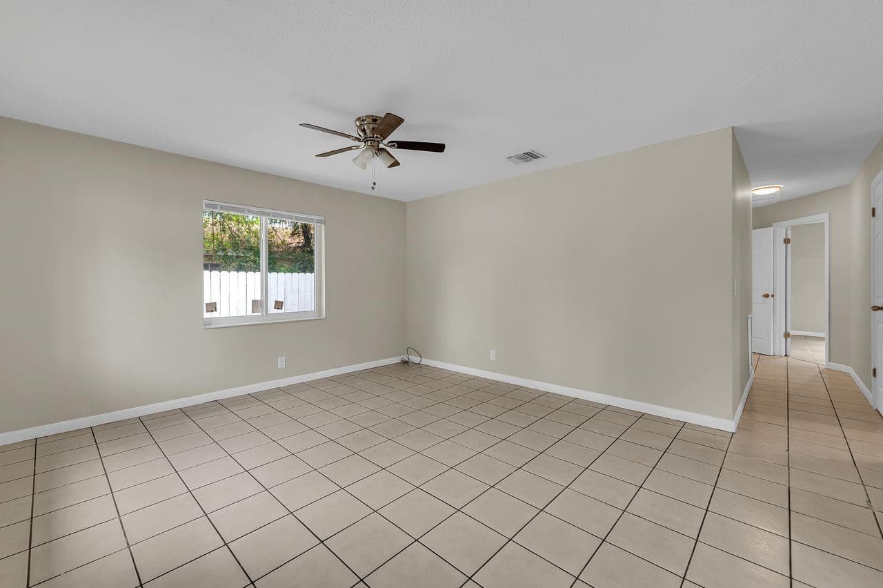 728 20th Street, West Palm Beach, FL 33407 — photo 1 of 31