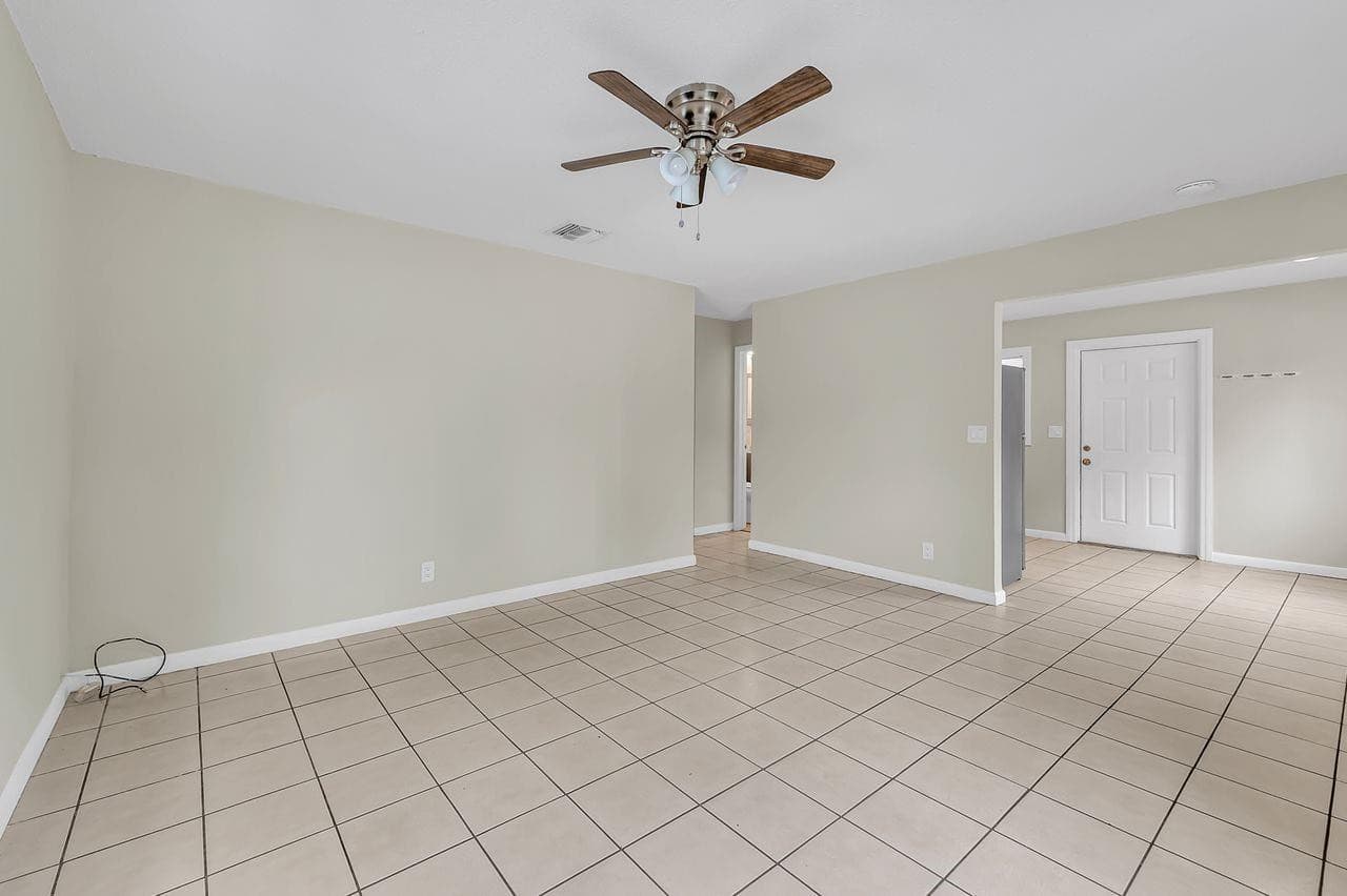 728 20th Street, West Palm Beach, FL 33407 — photo 14 of 31