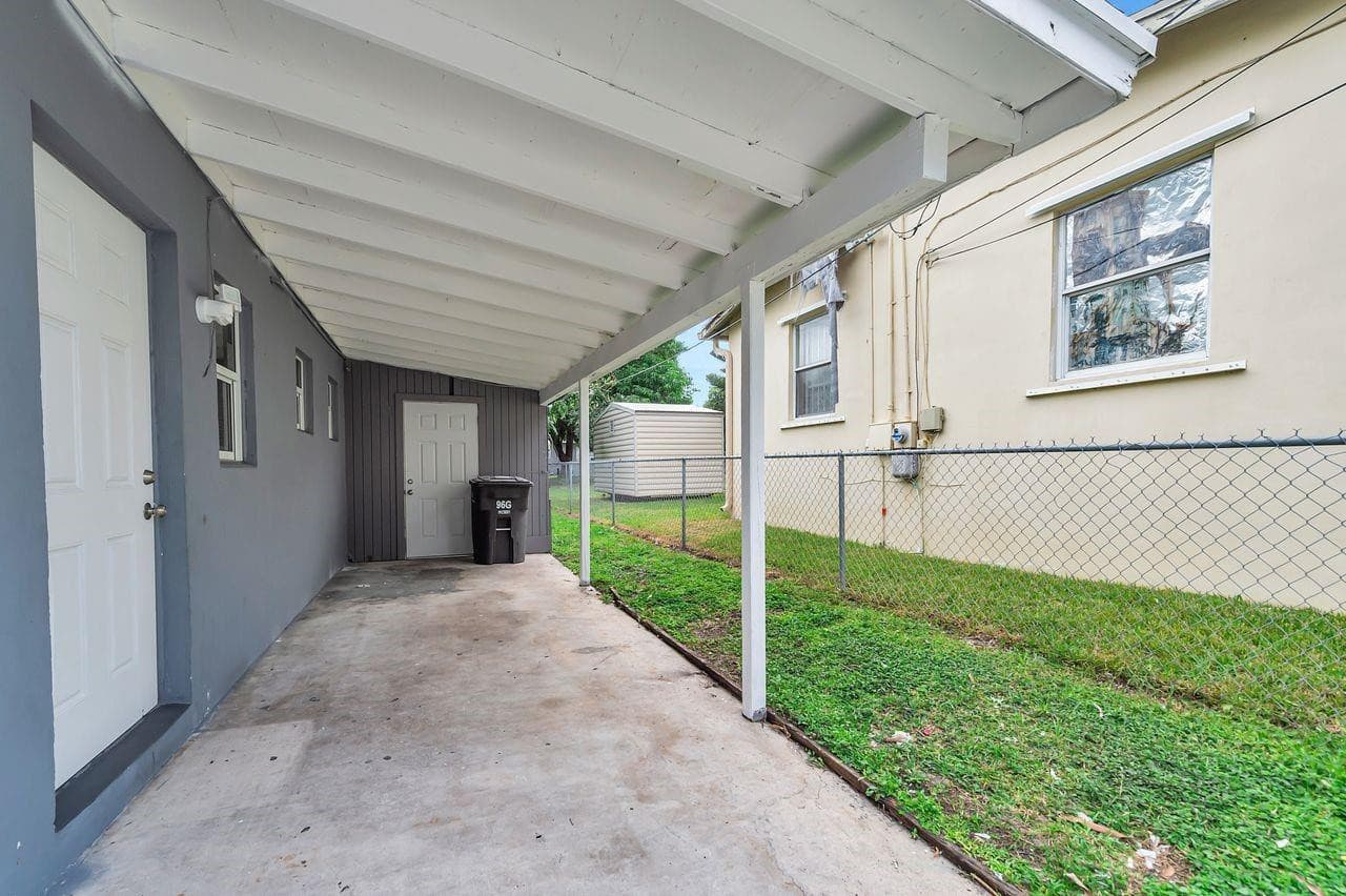 728 20th Street, West Palm Beach, FL 33407 — photo 23 of 31