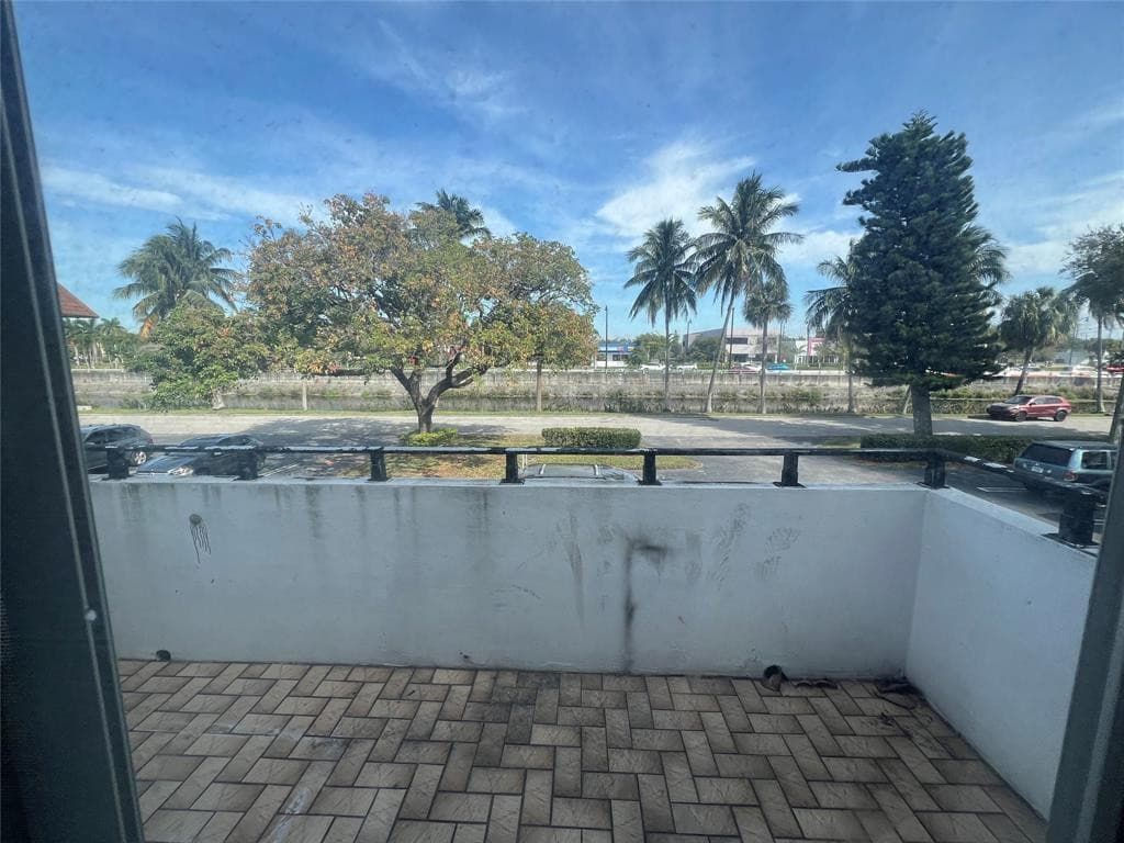 230 SW 1st Street G-8, Pompano Beach, FL 33060 — photo 15 of 17