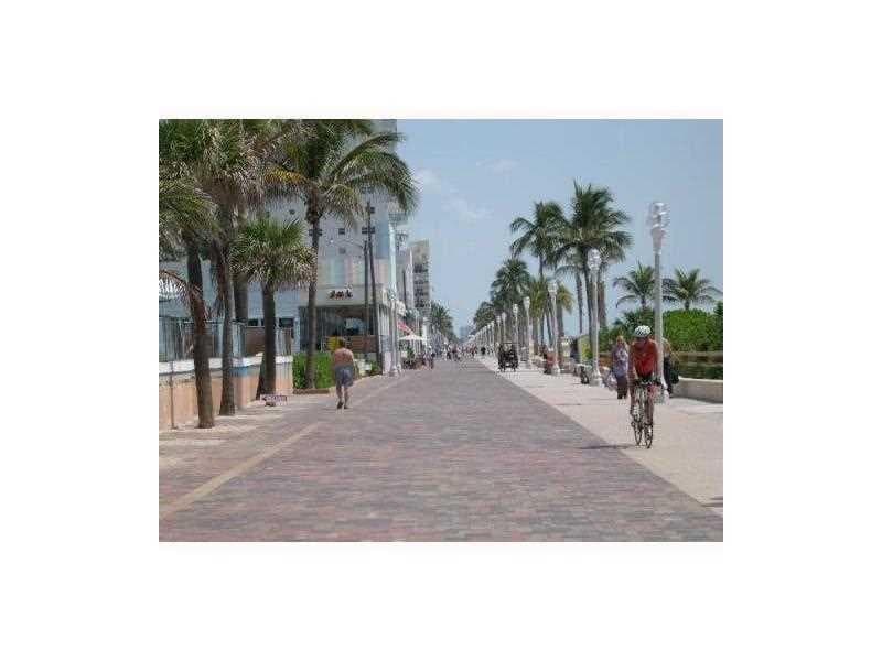 320 S Surf Road 704, Hollywood, FL 33019 — photo 18 of 20