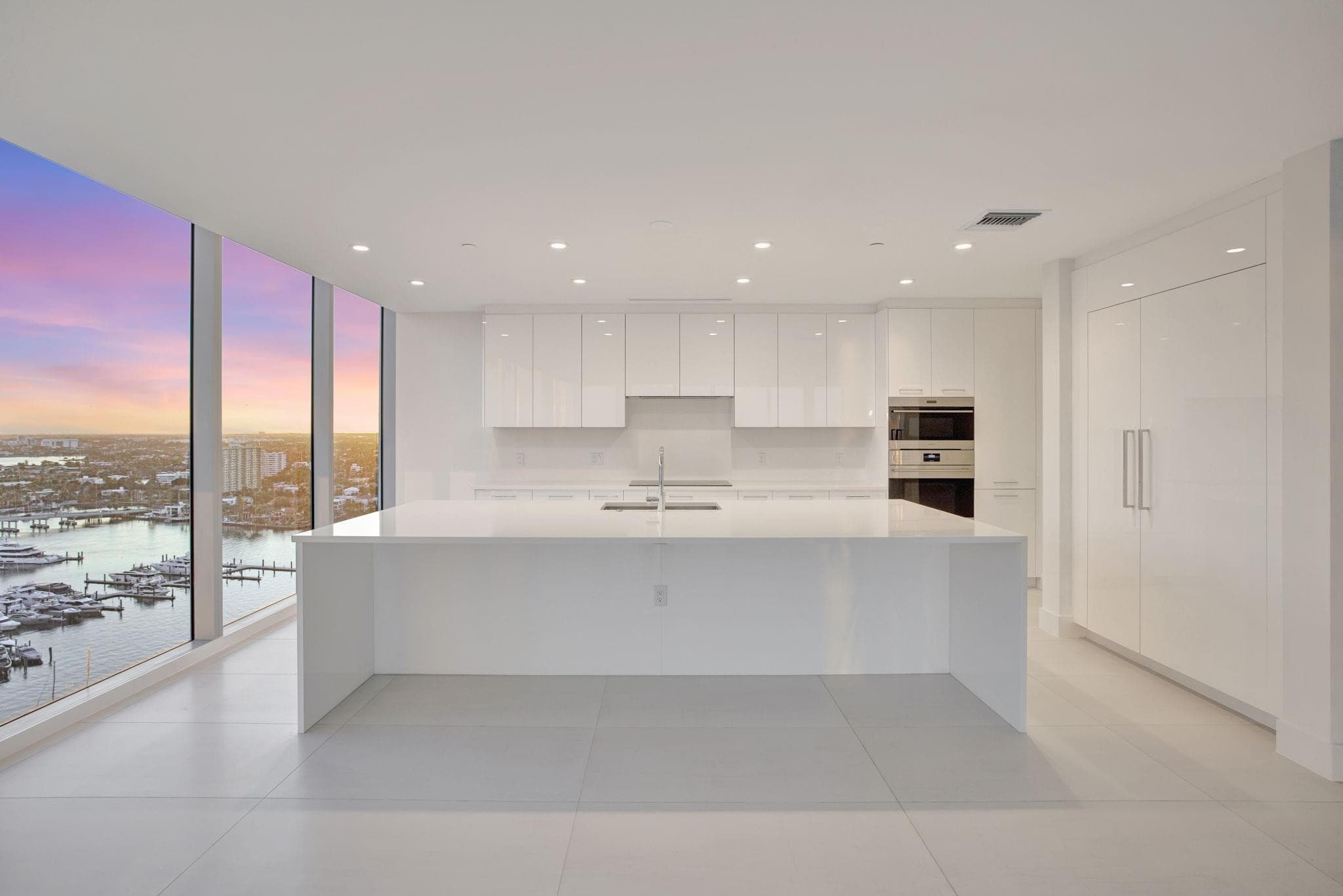 153 N Seabreeze Boulevard 2202-S, Fort Lauderdale, FL 33304 — photo 10 of 59
