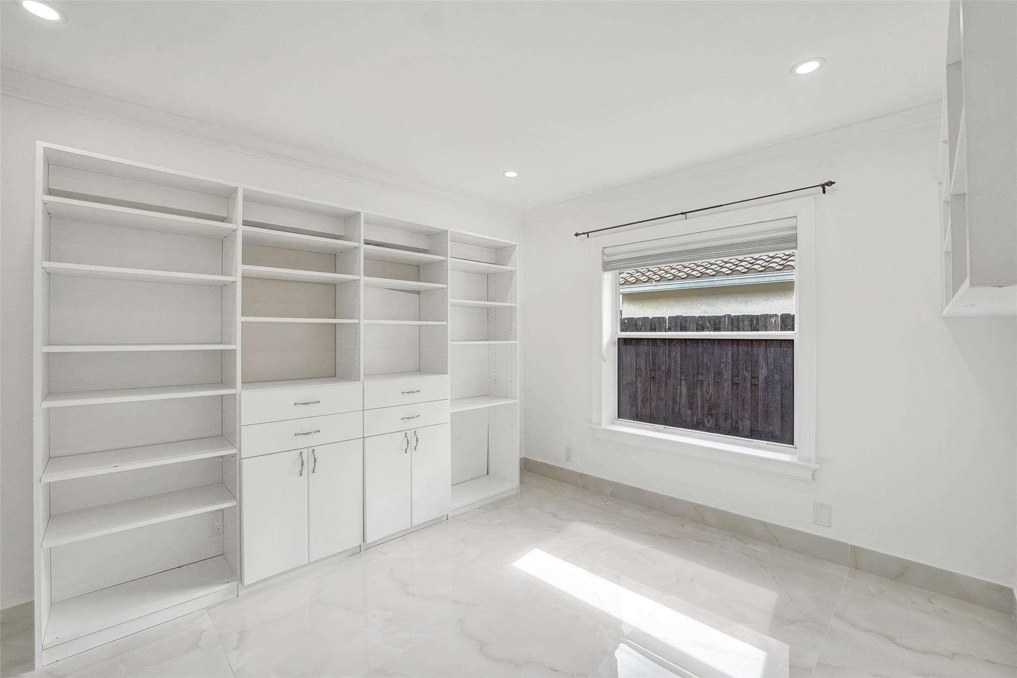 4966 SW 33rd Terrace, Hollywood, FL 33312 — photo 13 of 66