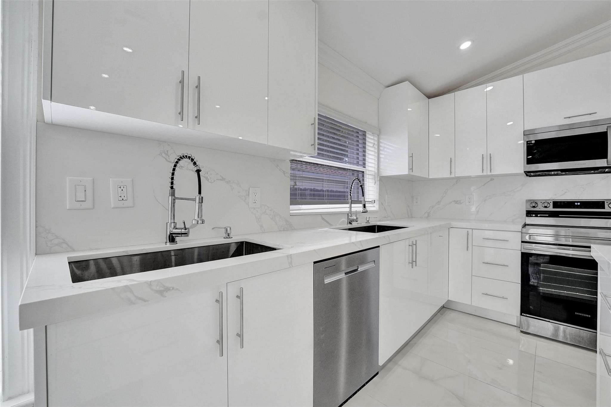 4966 SW 33rd Terrace, Hollywood, FL 33312 — photo 31 of 66