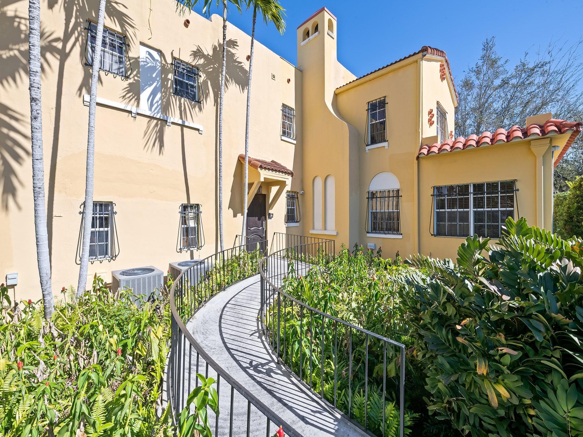 1313 S Andrews Avenue, Fort Lauderdale, FL 33316 — photo 6 of 19