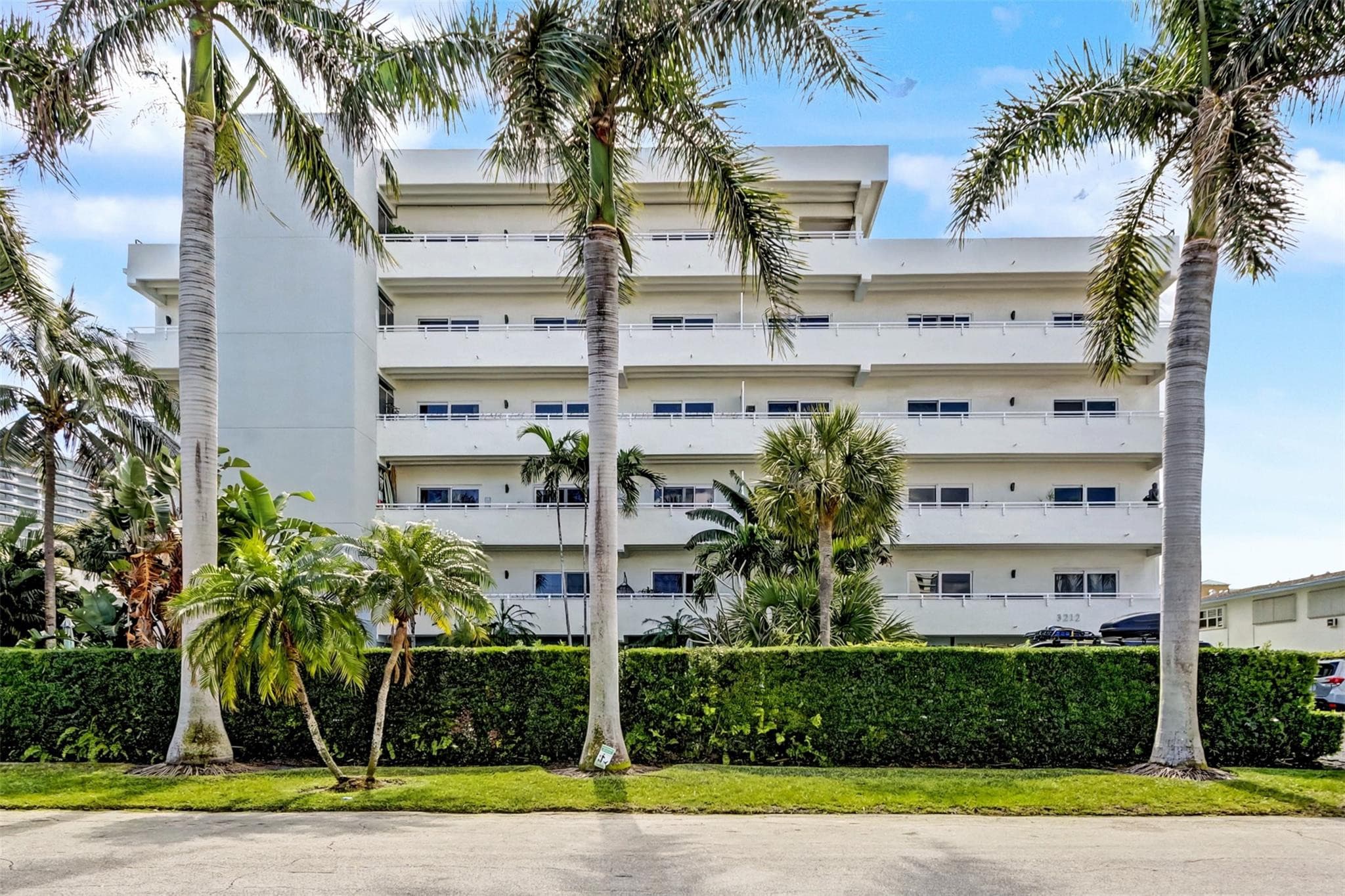3212 NE 12th Street 502, Pompano Beach, FL 33062 — photo 2 of 44