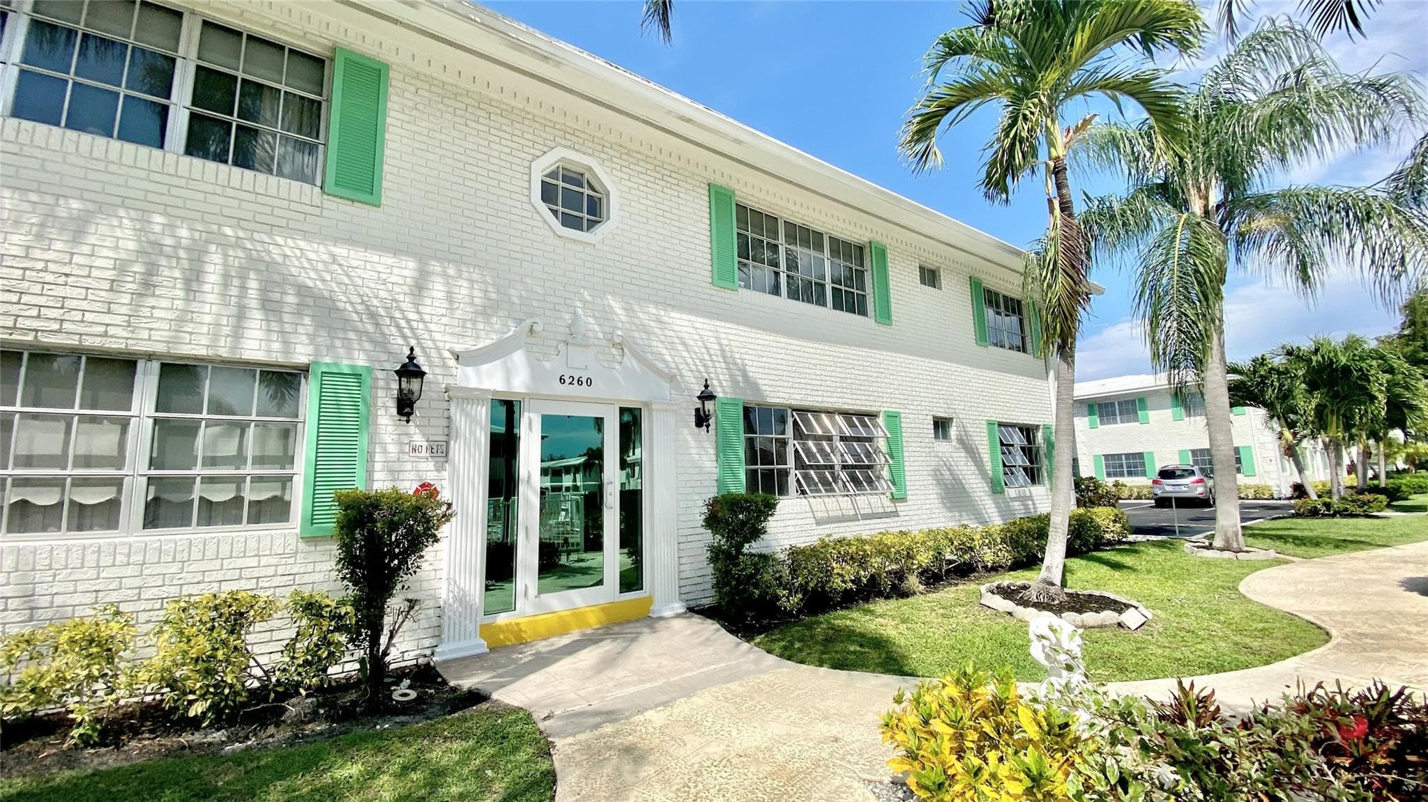 6263 NE 19th Avenue 906, Fort Lauderdale, FL 33308 — photo 2 of 19