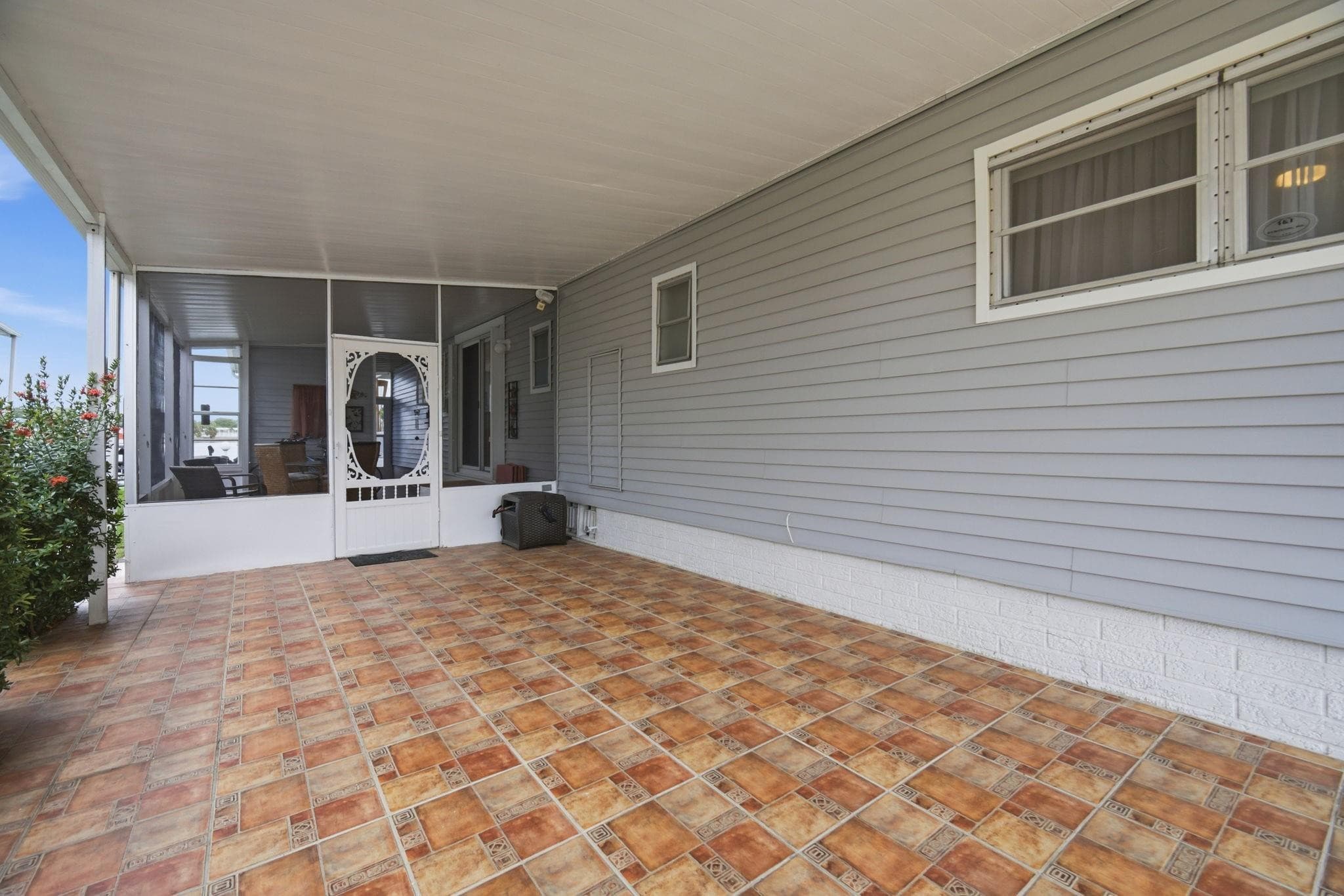 5555 Lakeshore Drive, Fort Lauderdale, FL 33312 — photo 5 of 53